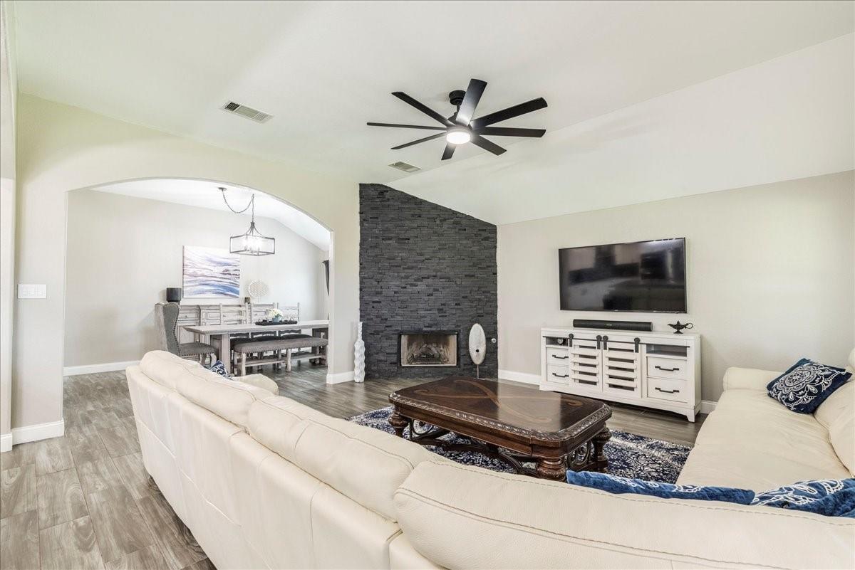 18716 Alnwick Castle DR