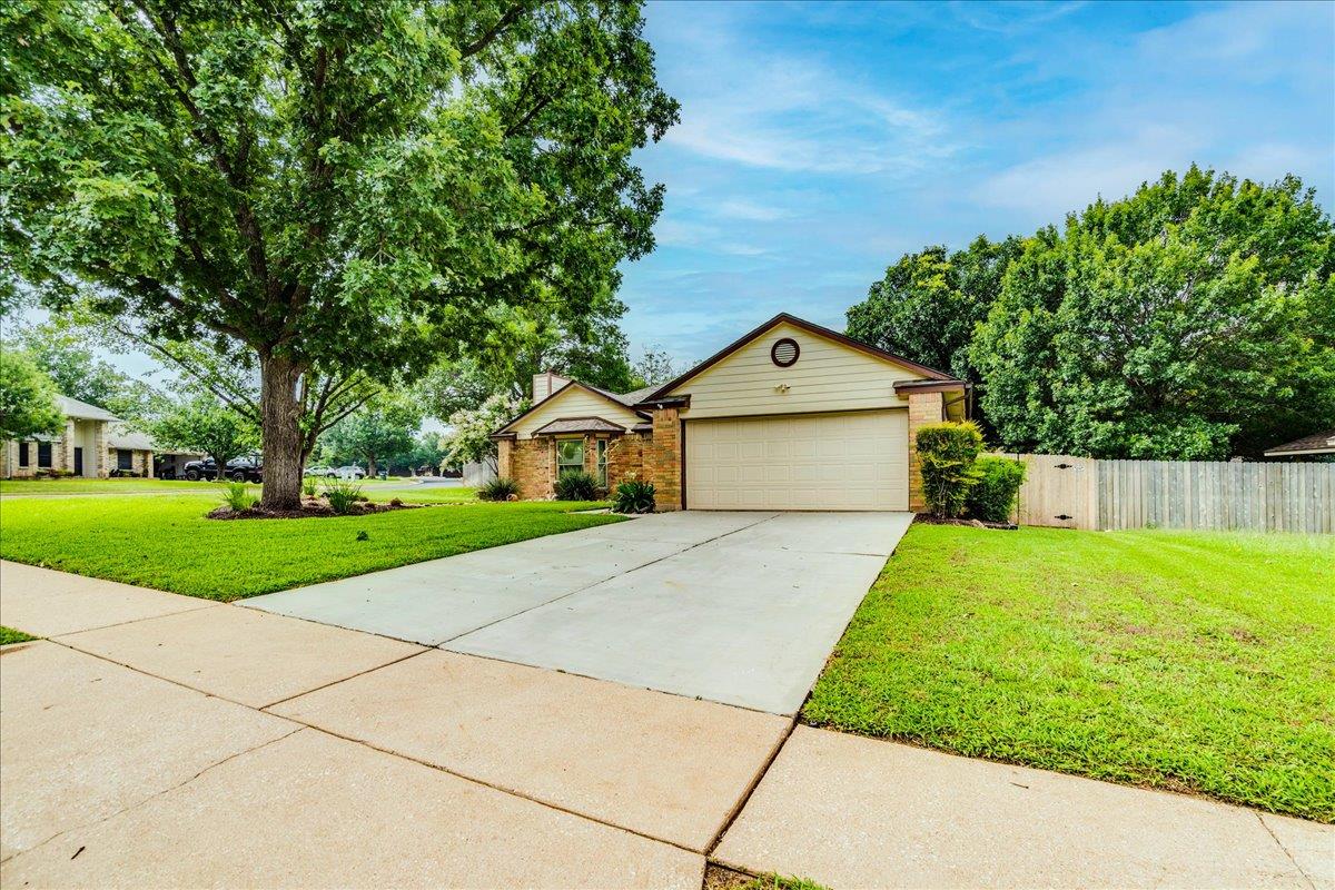 16517 Spotted Eagle DR