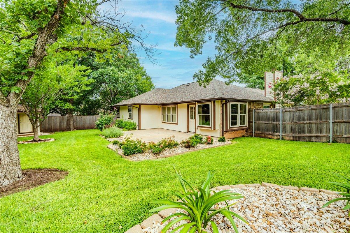 16517 Spotted Eagle DR