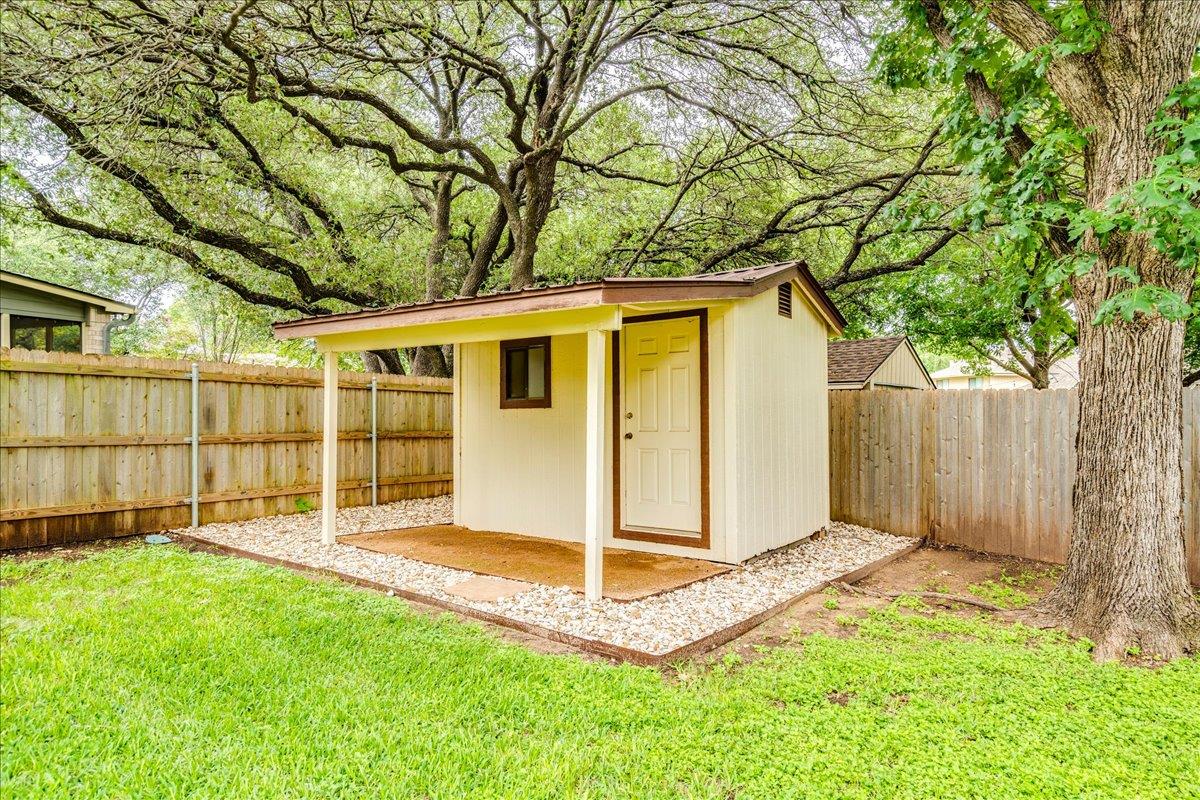 16517 Spotted Eagle DR