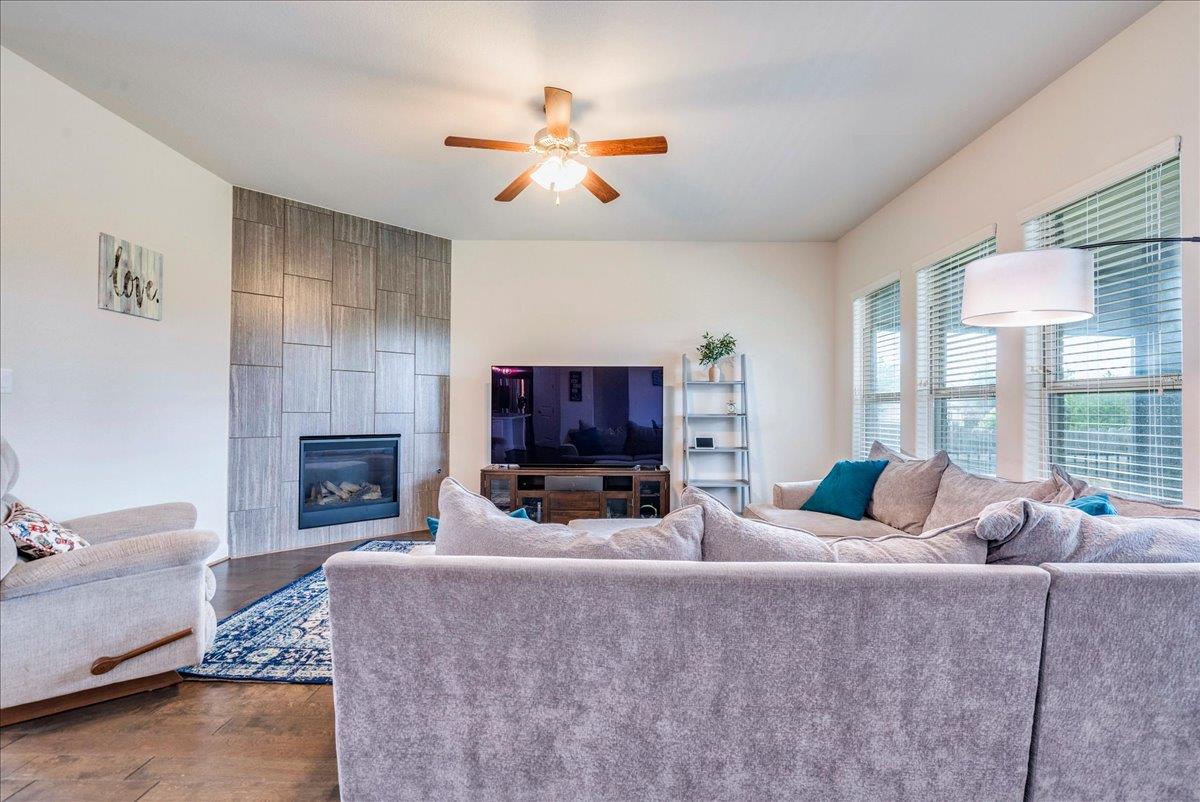 2204 Camino Alemeda LN