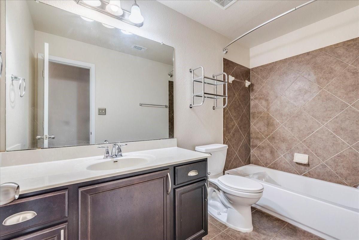 711 Heritage Springs TRL