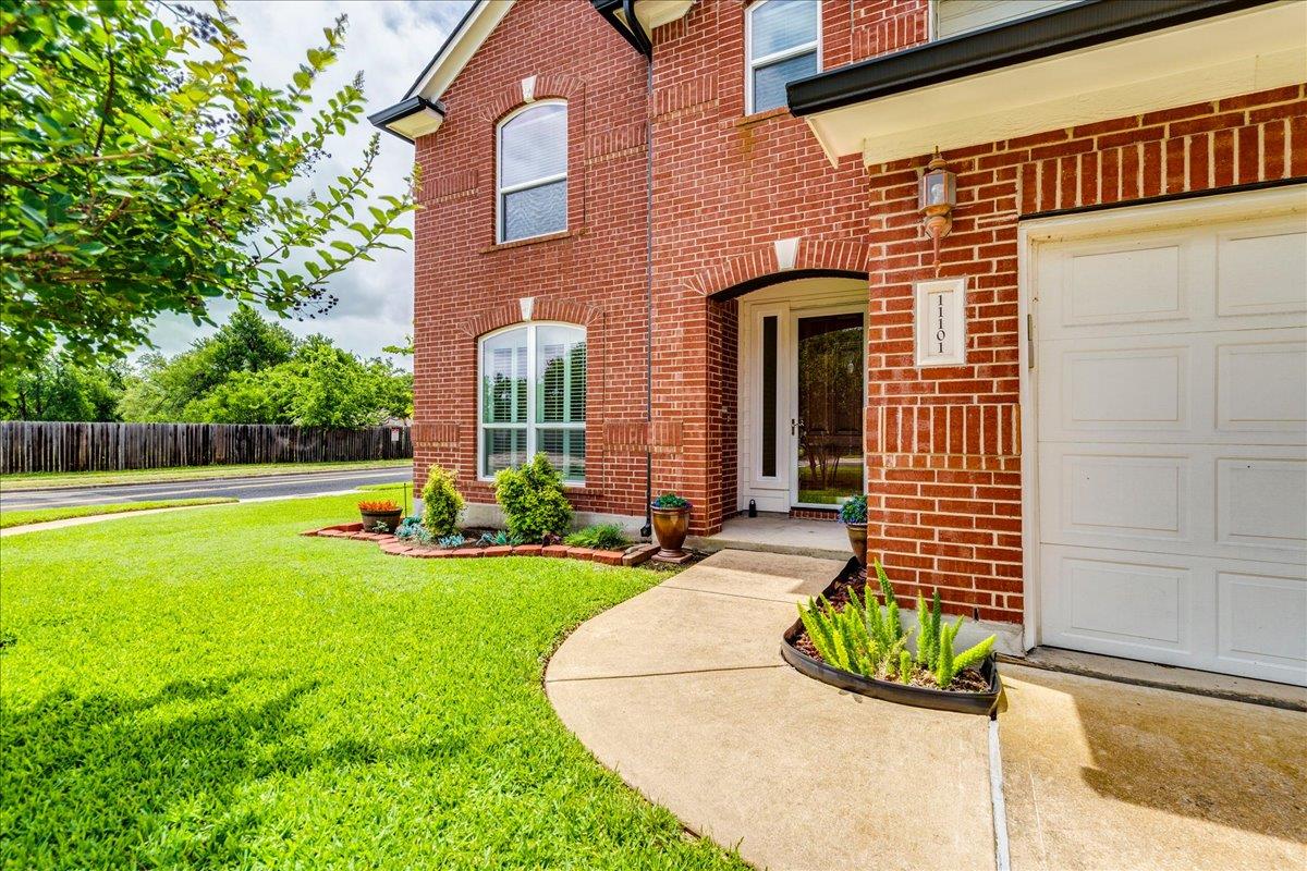 11101 Sandstone TRL