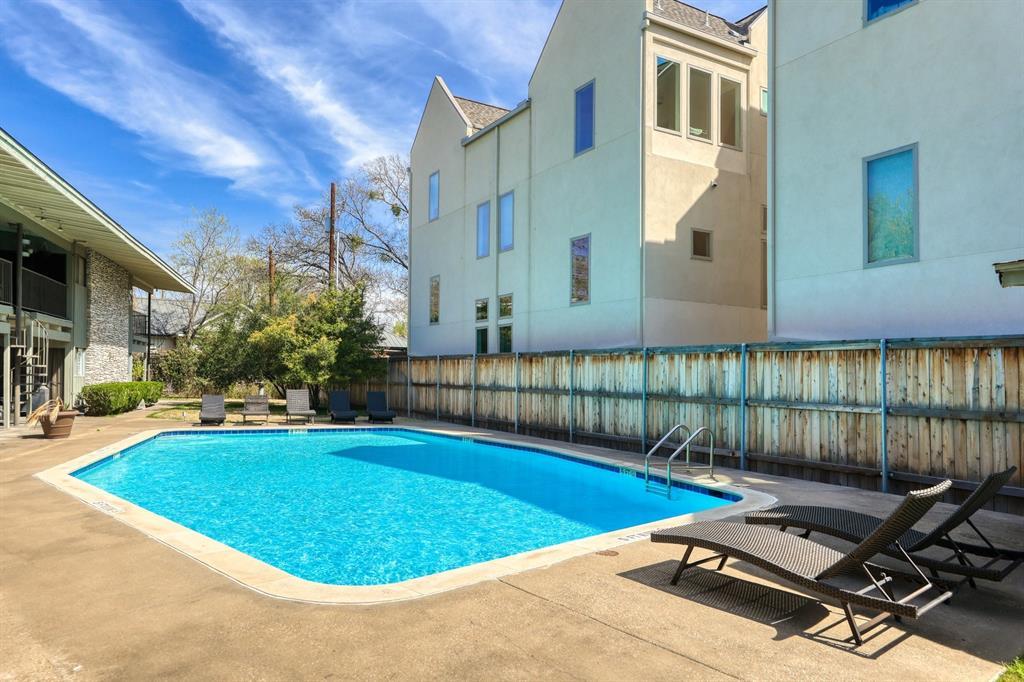 2308 Enfield RD # 204