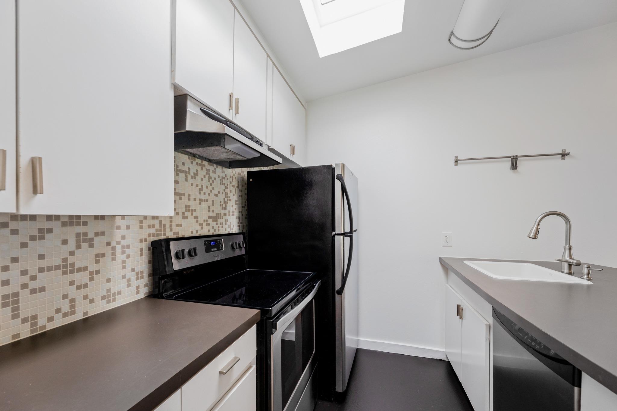 2308 Enfield RD # 204