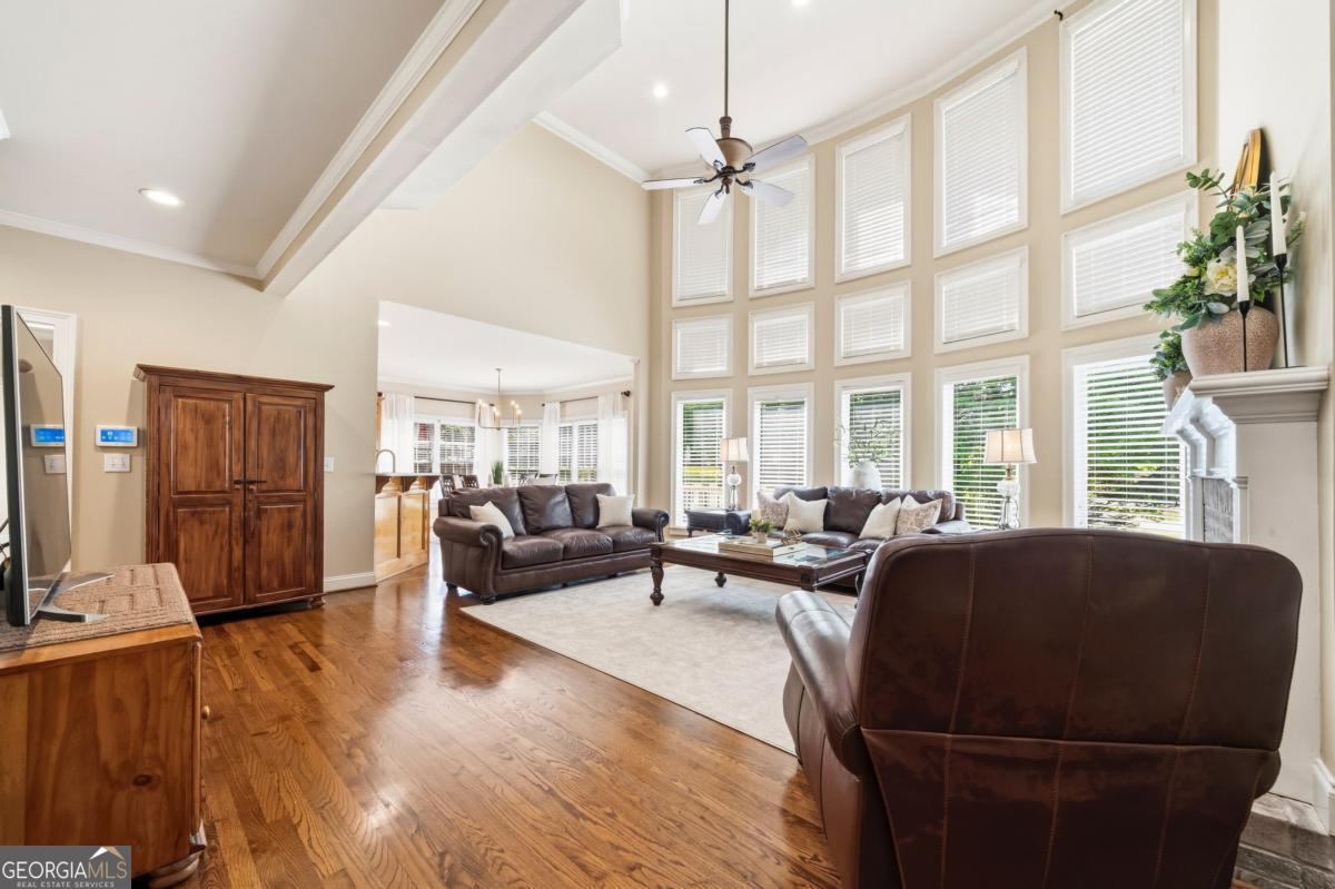 1009 Ector Chase NW