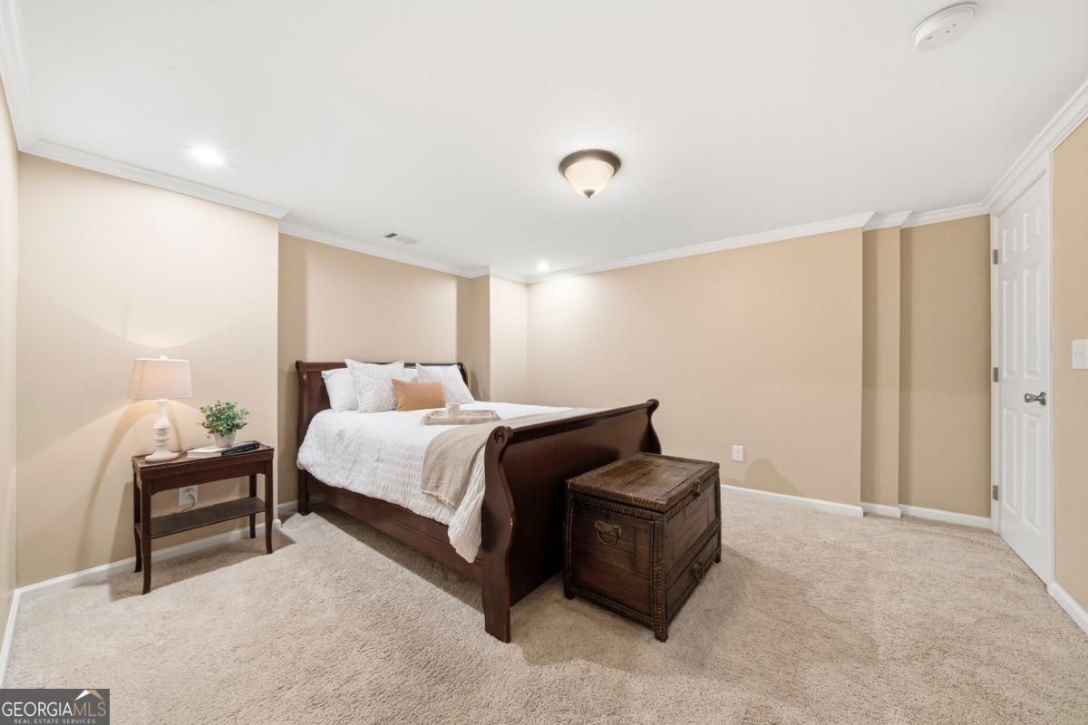 1009 Ector Chase NW