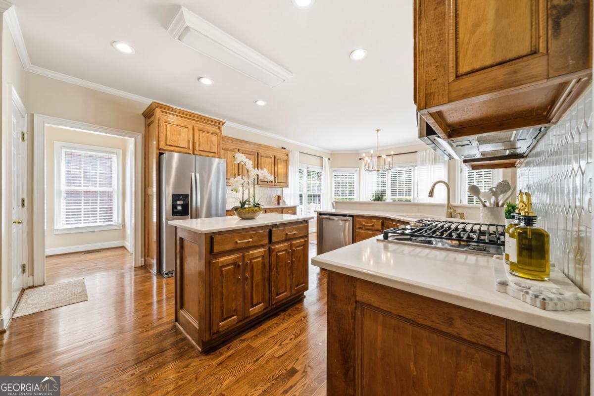 1009 Ector Chase NW