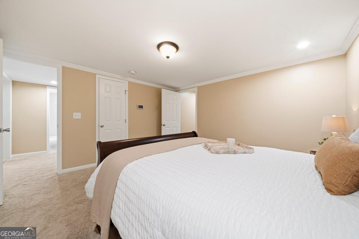 1009 Ector Chase NW