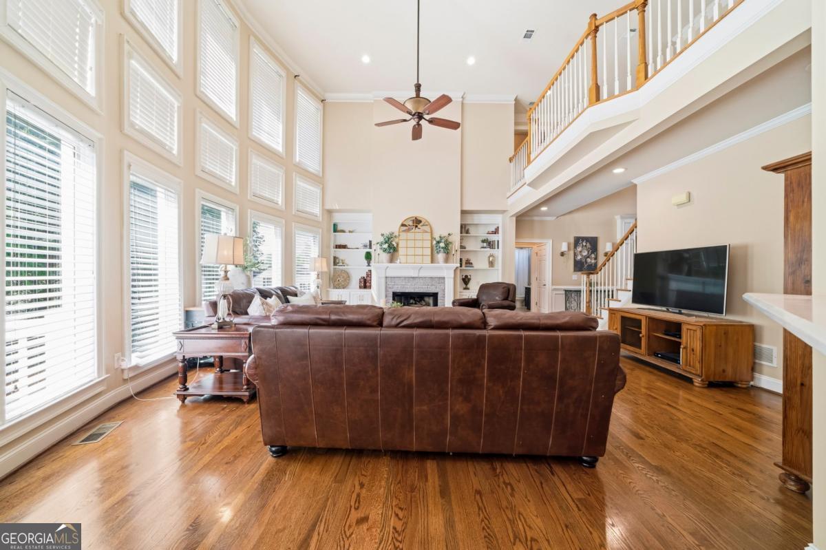 1009 Ector Chase NW