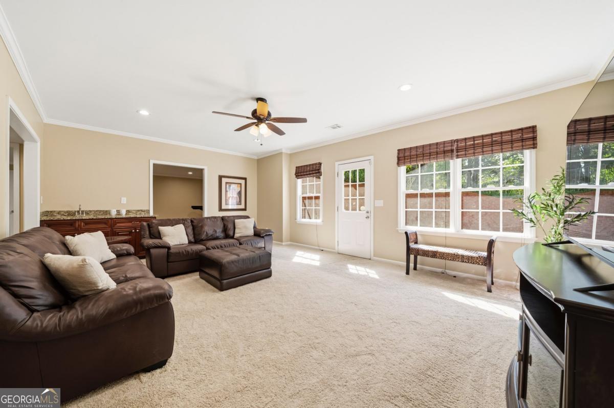 1009 Ector Chase NW
