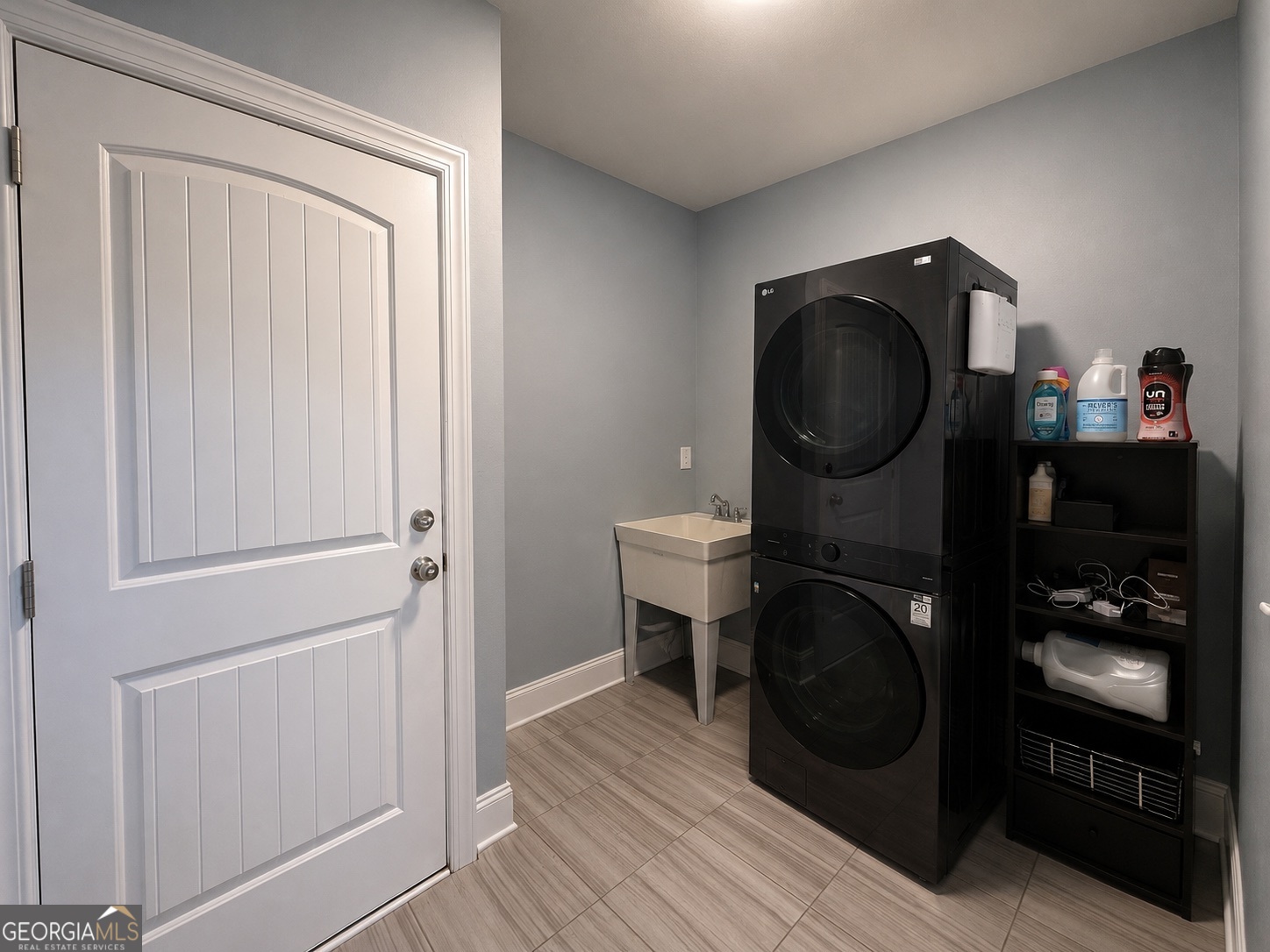 532 Black Horse Circle