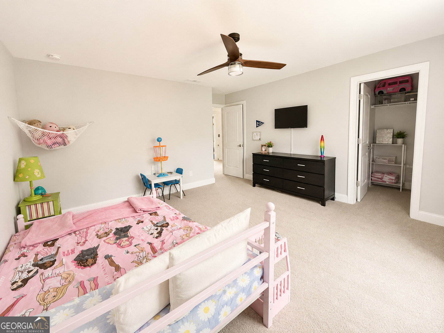 532 Black Horse Circle
