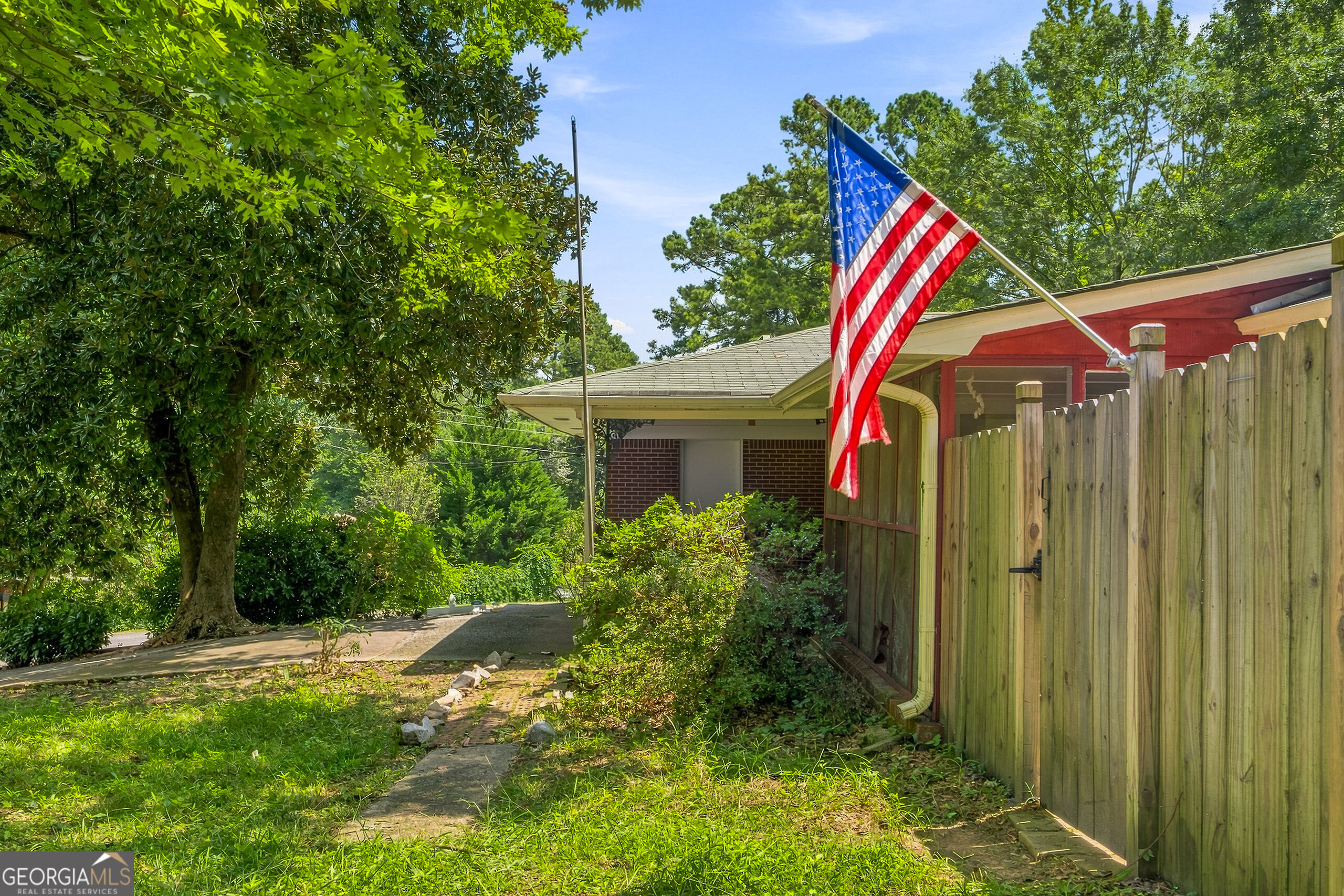 107 Pinecrest Circle