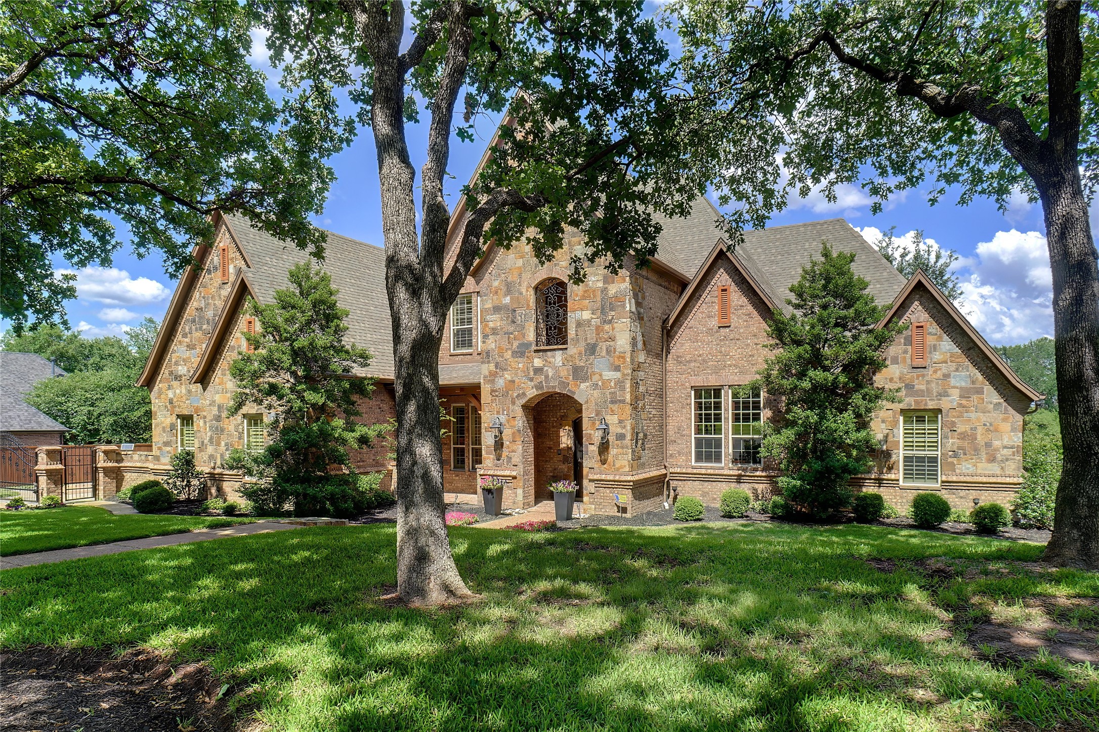 1211 Pine Hurst Drive