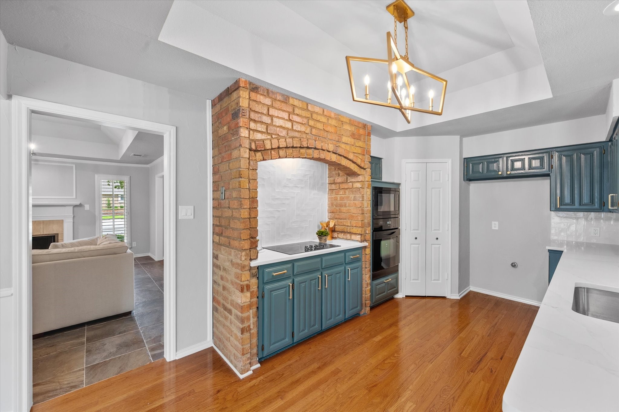 2332 Stonegate Drive N