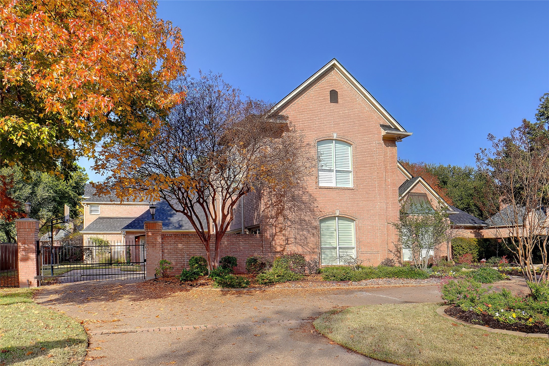 1306 Lexington Square