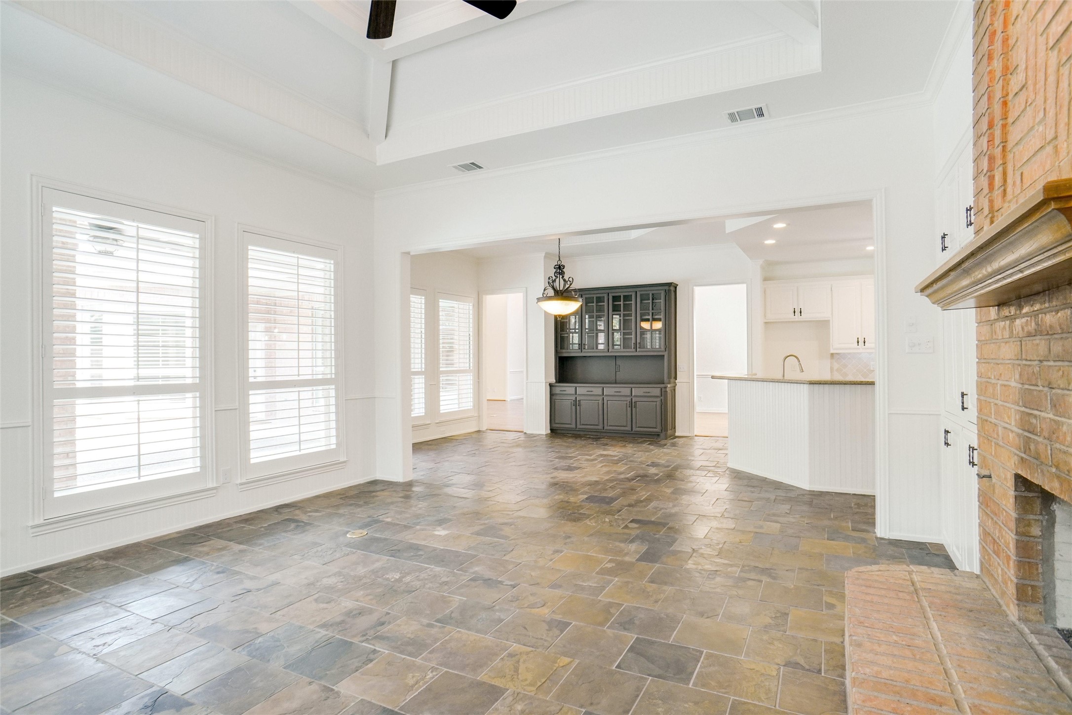 1306 Lexington Square
