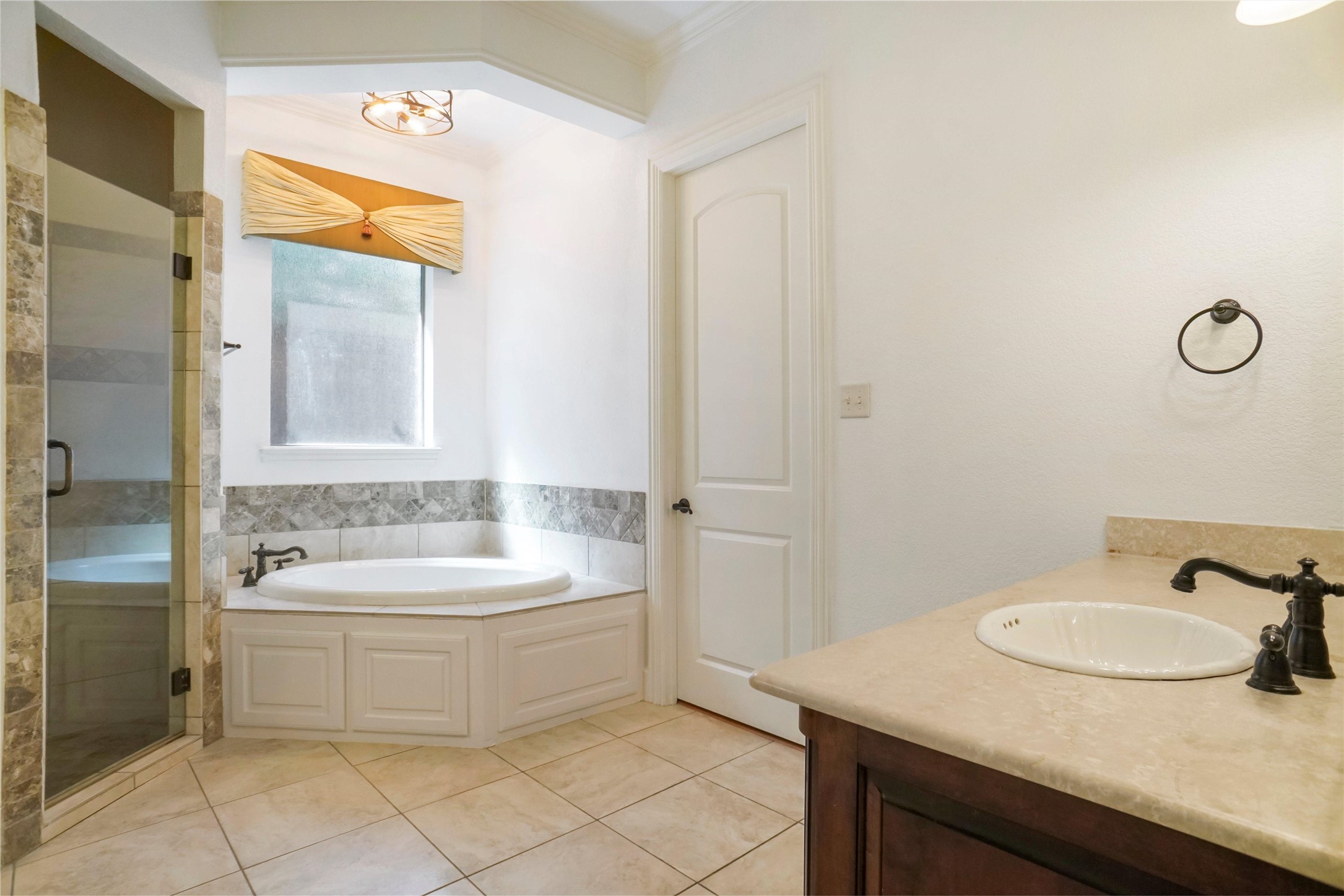 8100 Oak Knoll Drive