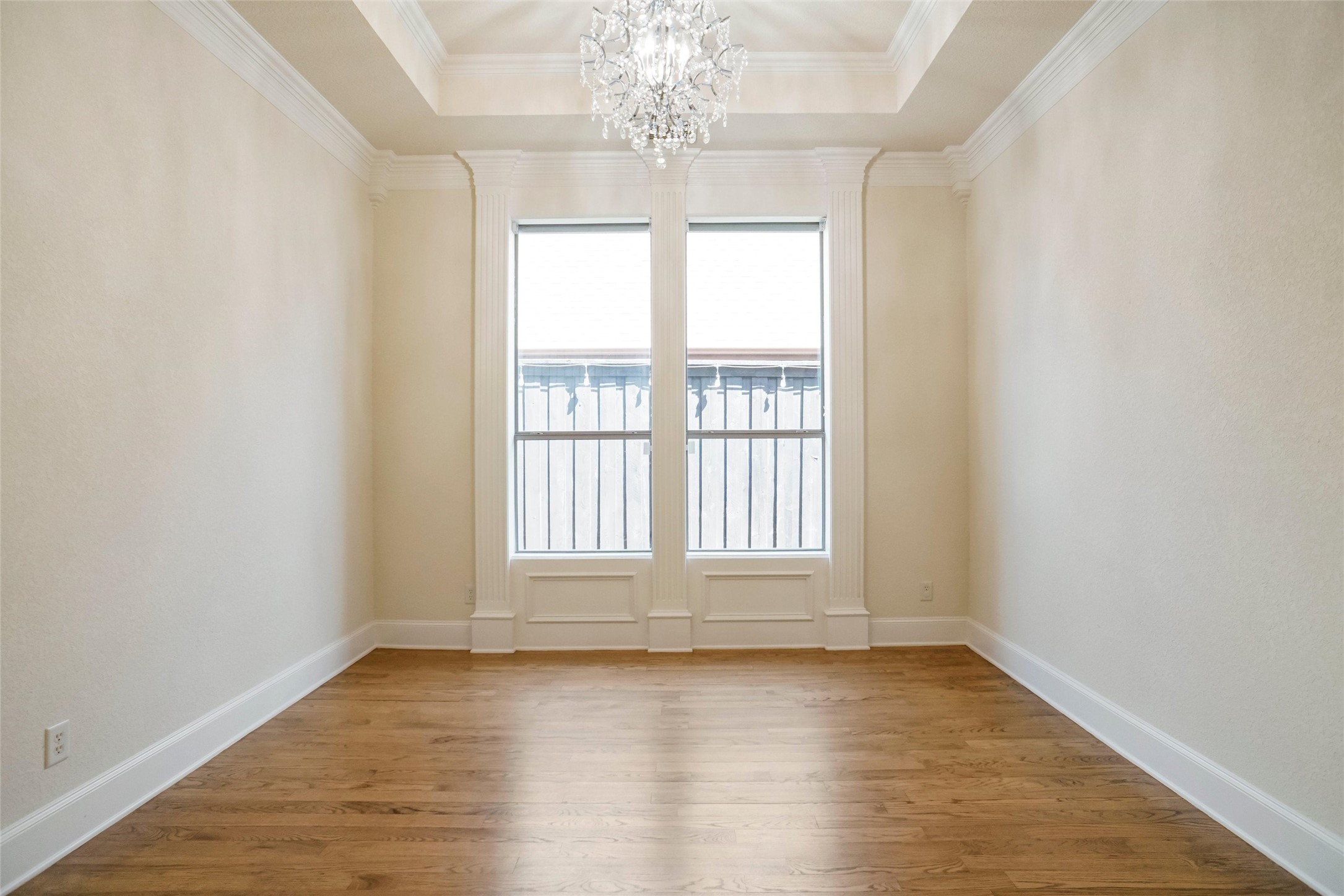 8100 Oak Knoll Drive