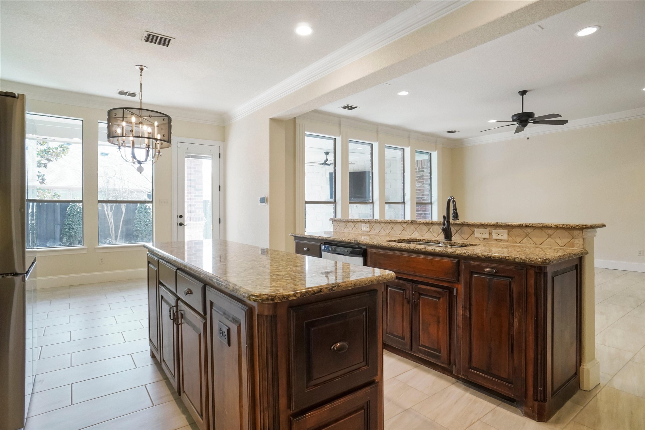 8100 Oak Knoll Drive