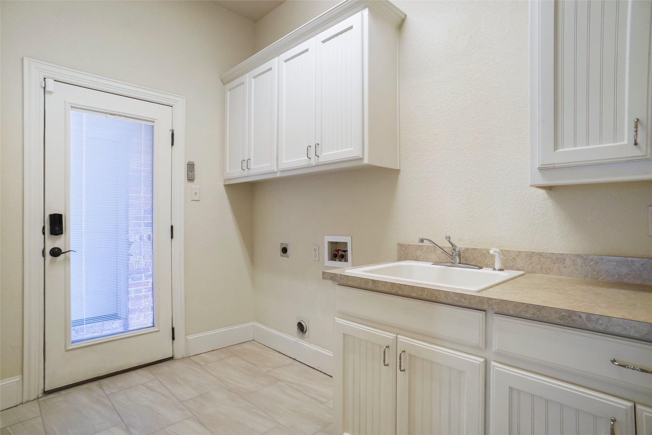 8100 Oak Knoll Drive