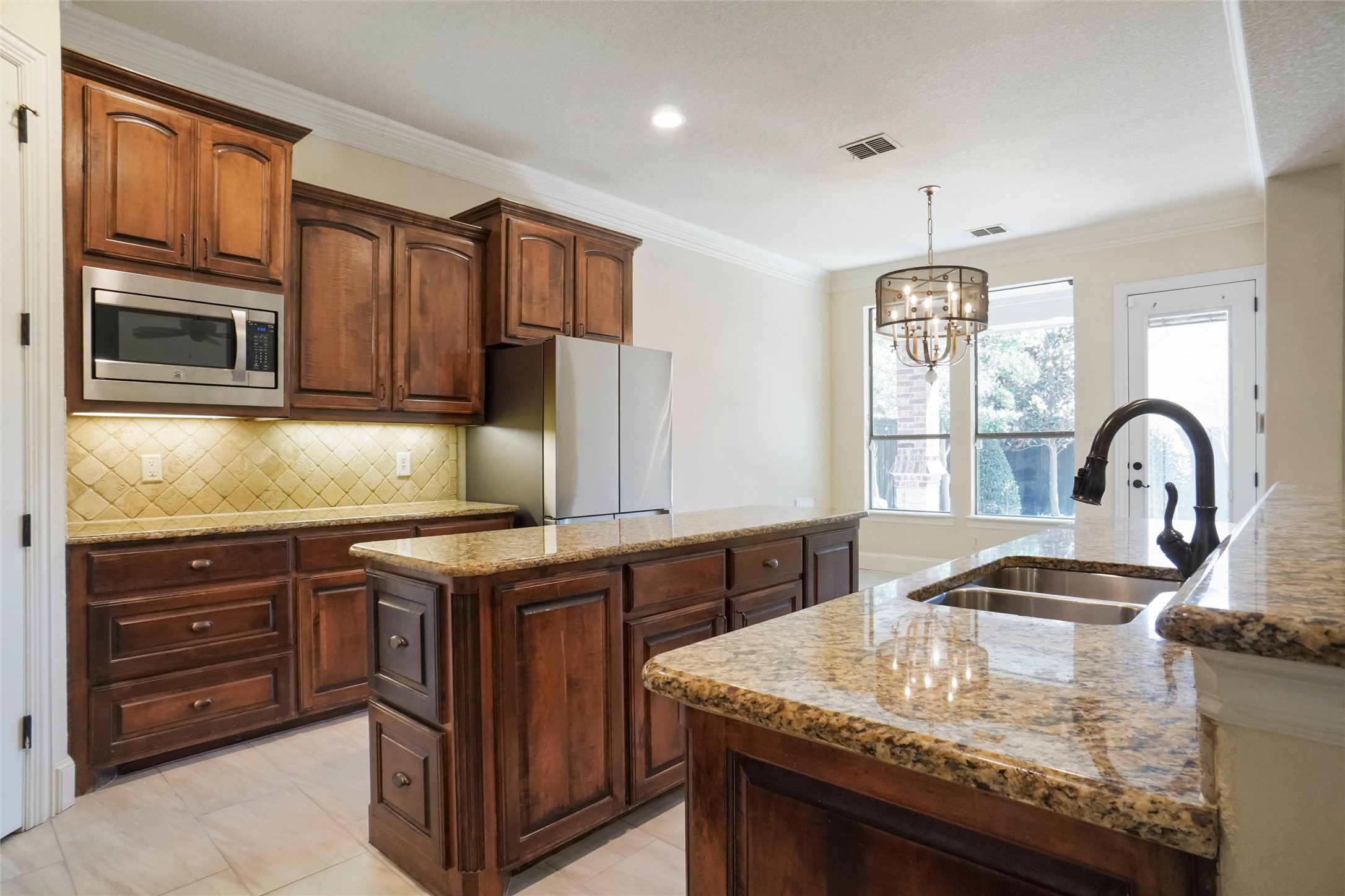 8100 Oak Knoll Drive