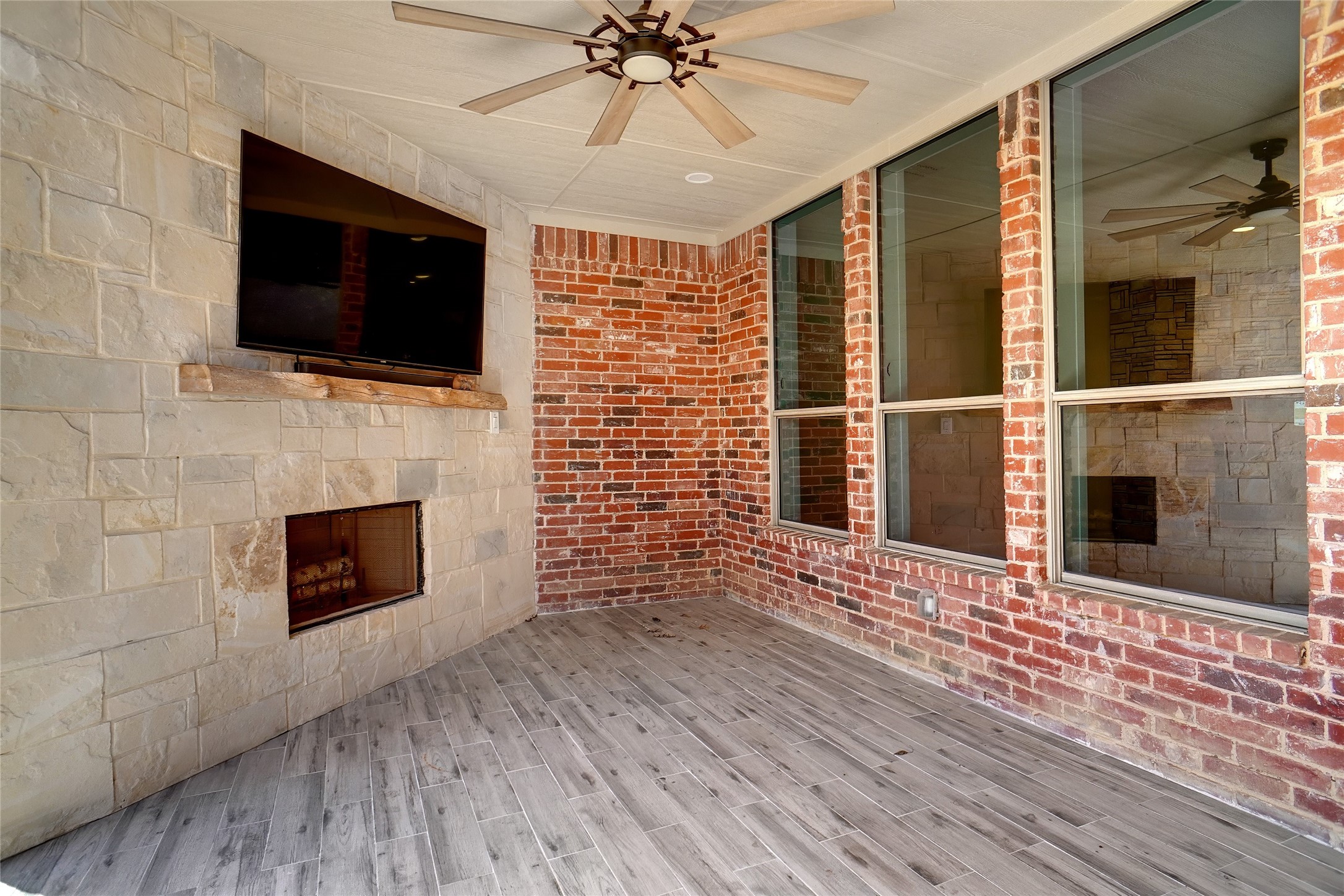 8100 Oak Knoll Drive