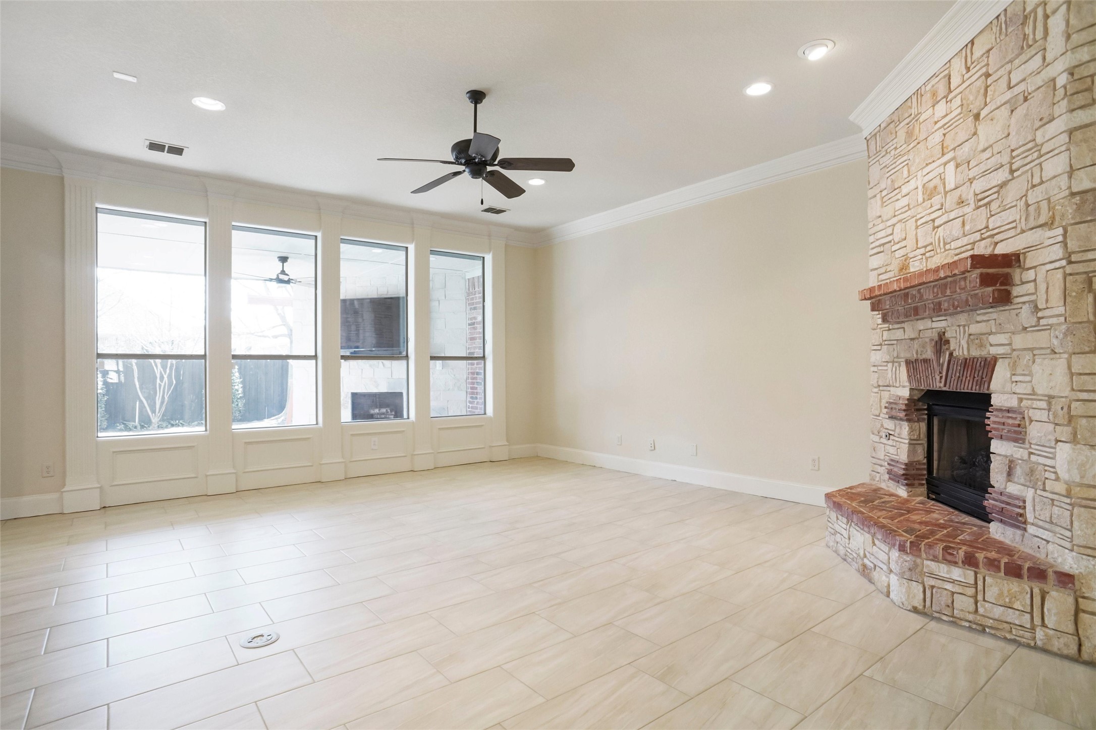 8100 Oak Knoll Drive