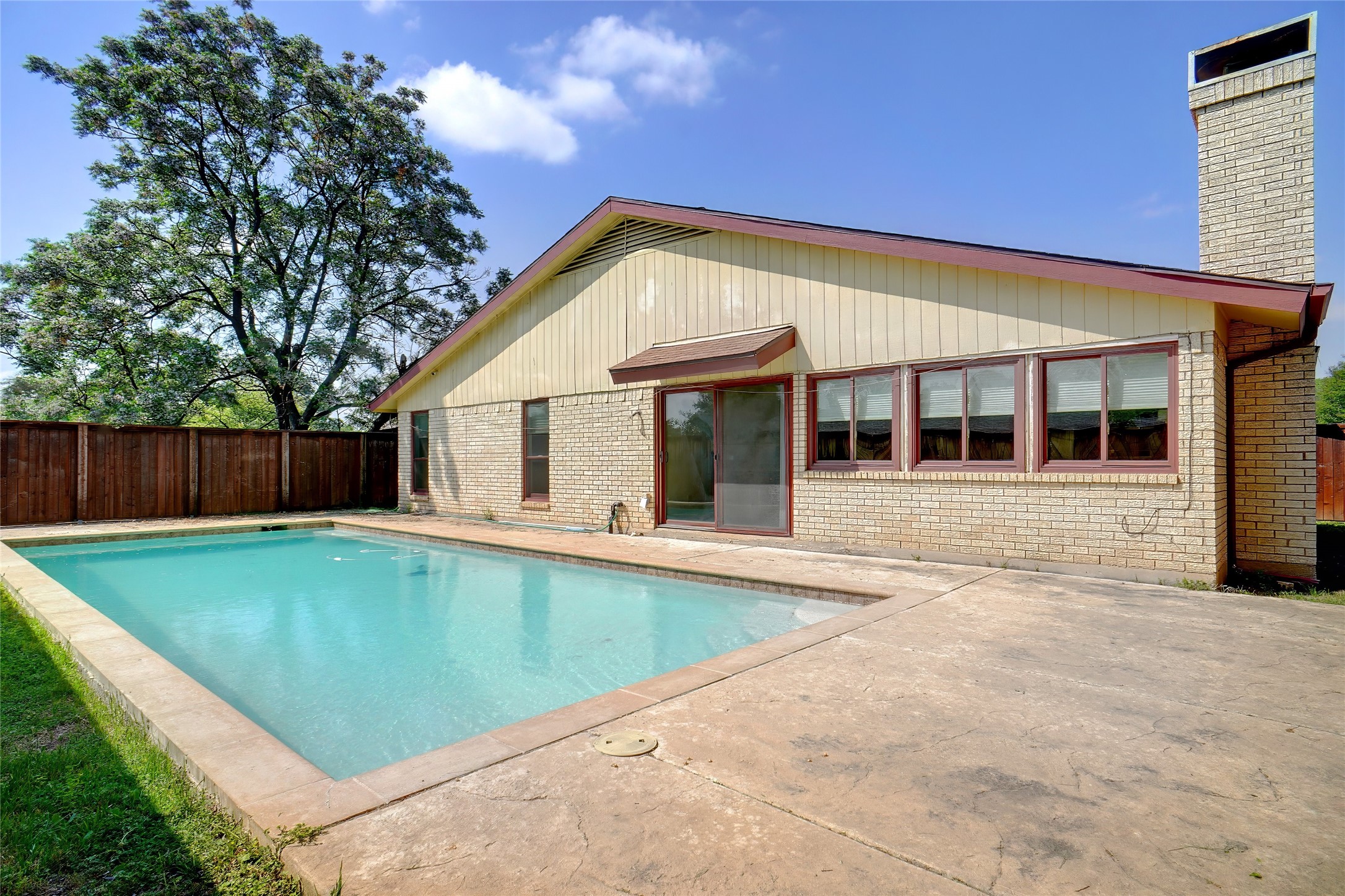 2309 Mesquite Court W