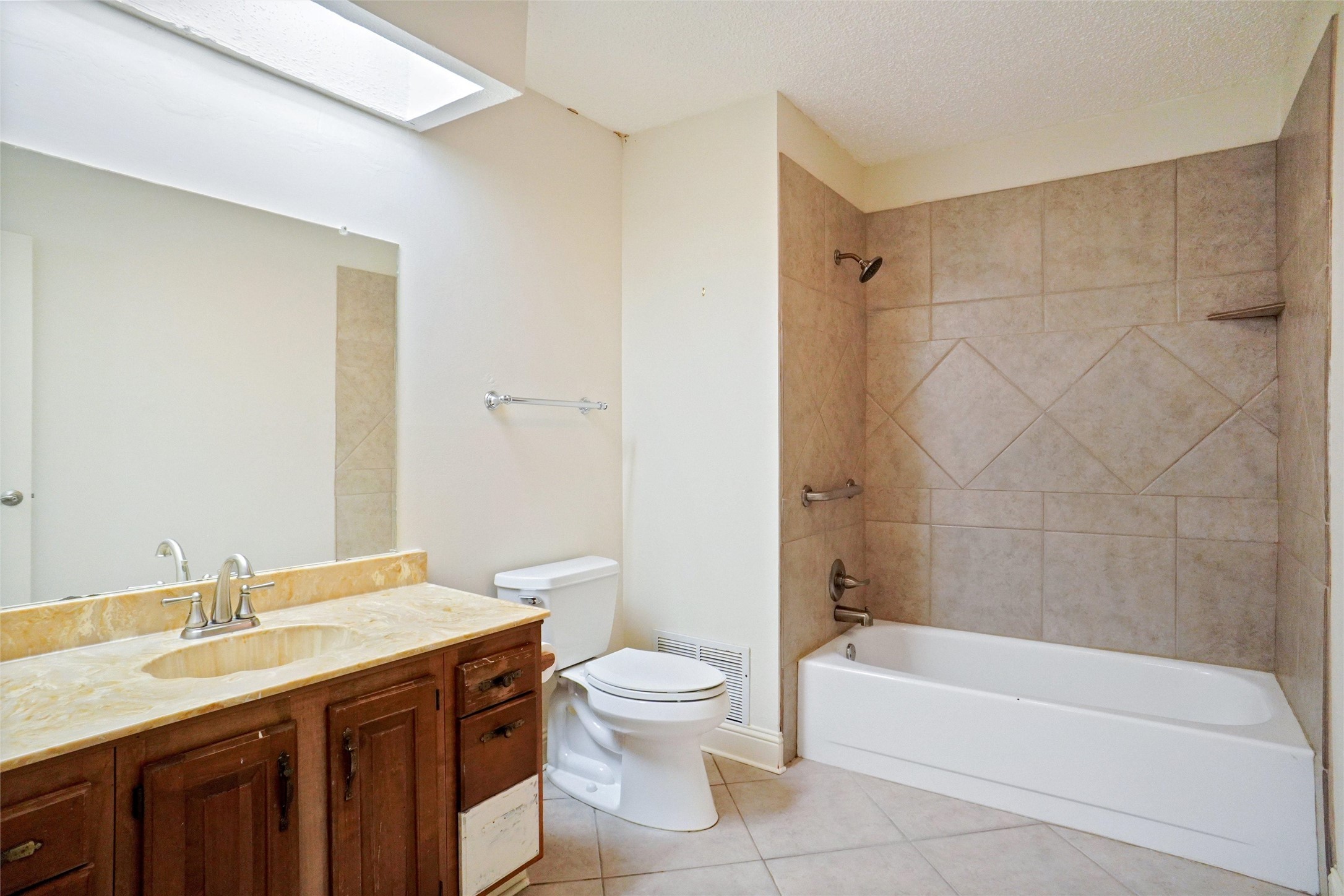 2309 Mesquite Court W