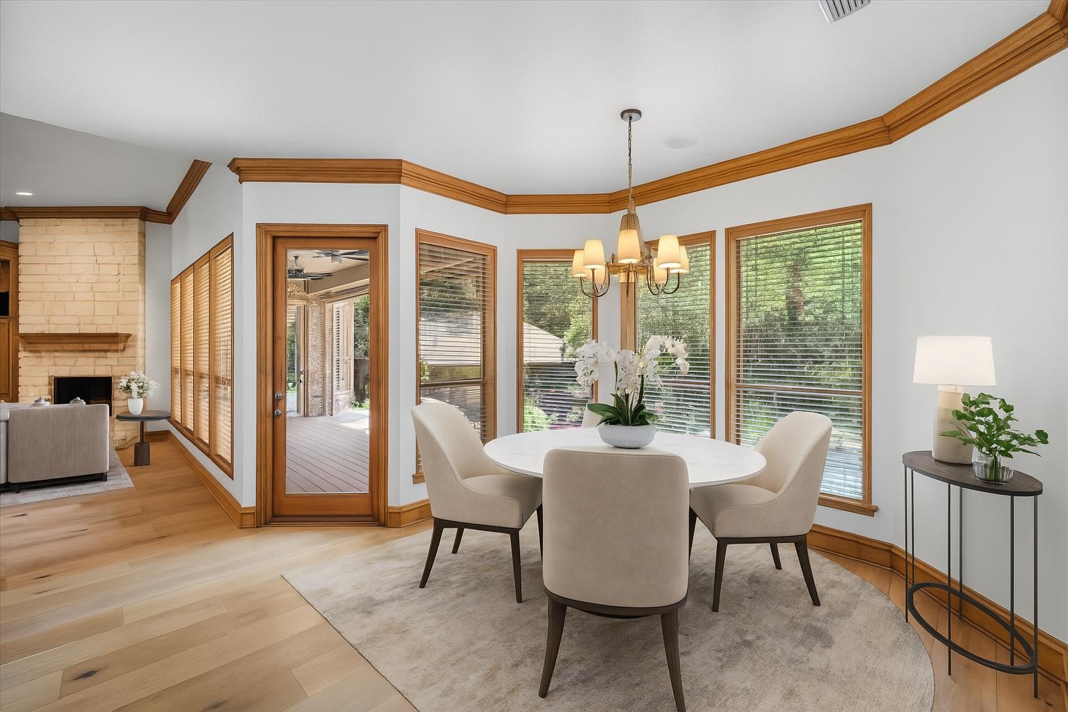 520 Round Hollow Lane