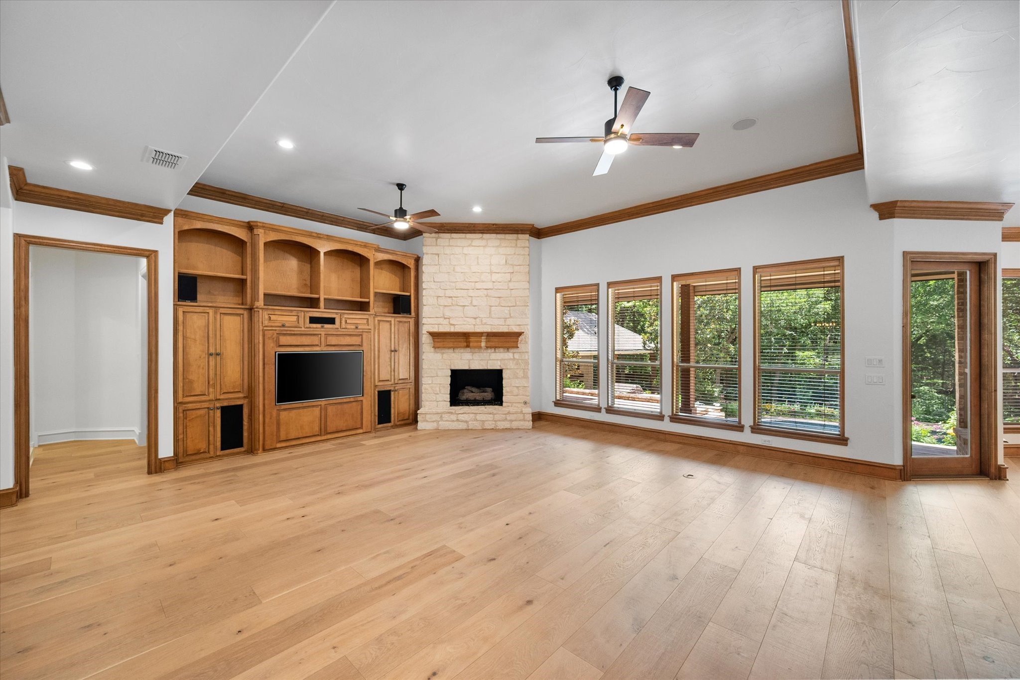 520 Round Hollow Lane