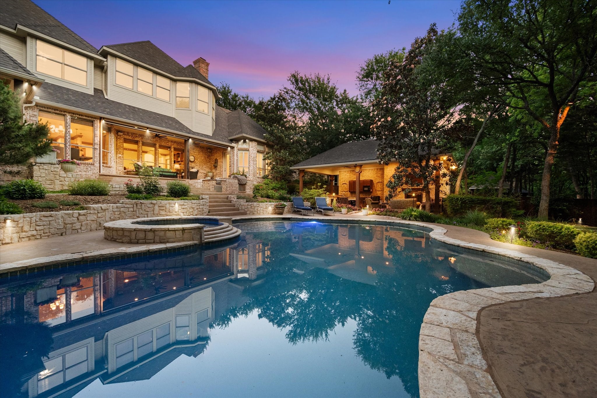 520 Round Hollow Lane