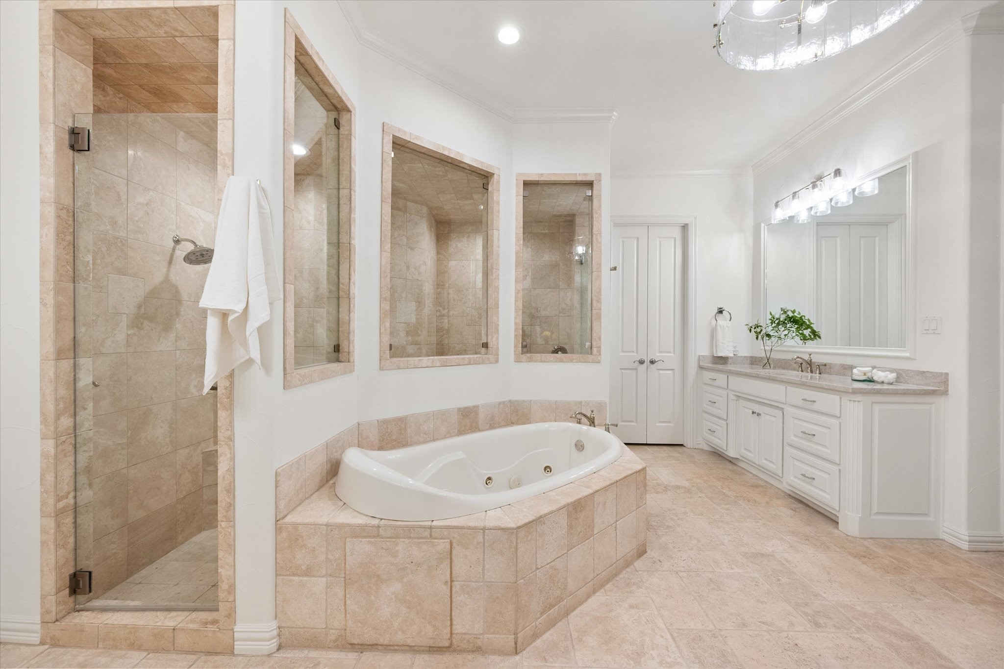 520 Round Hollow Lane