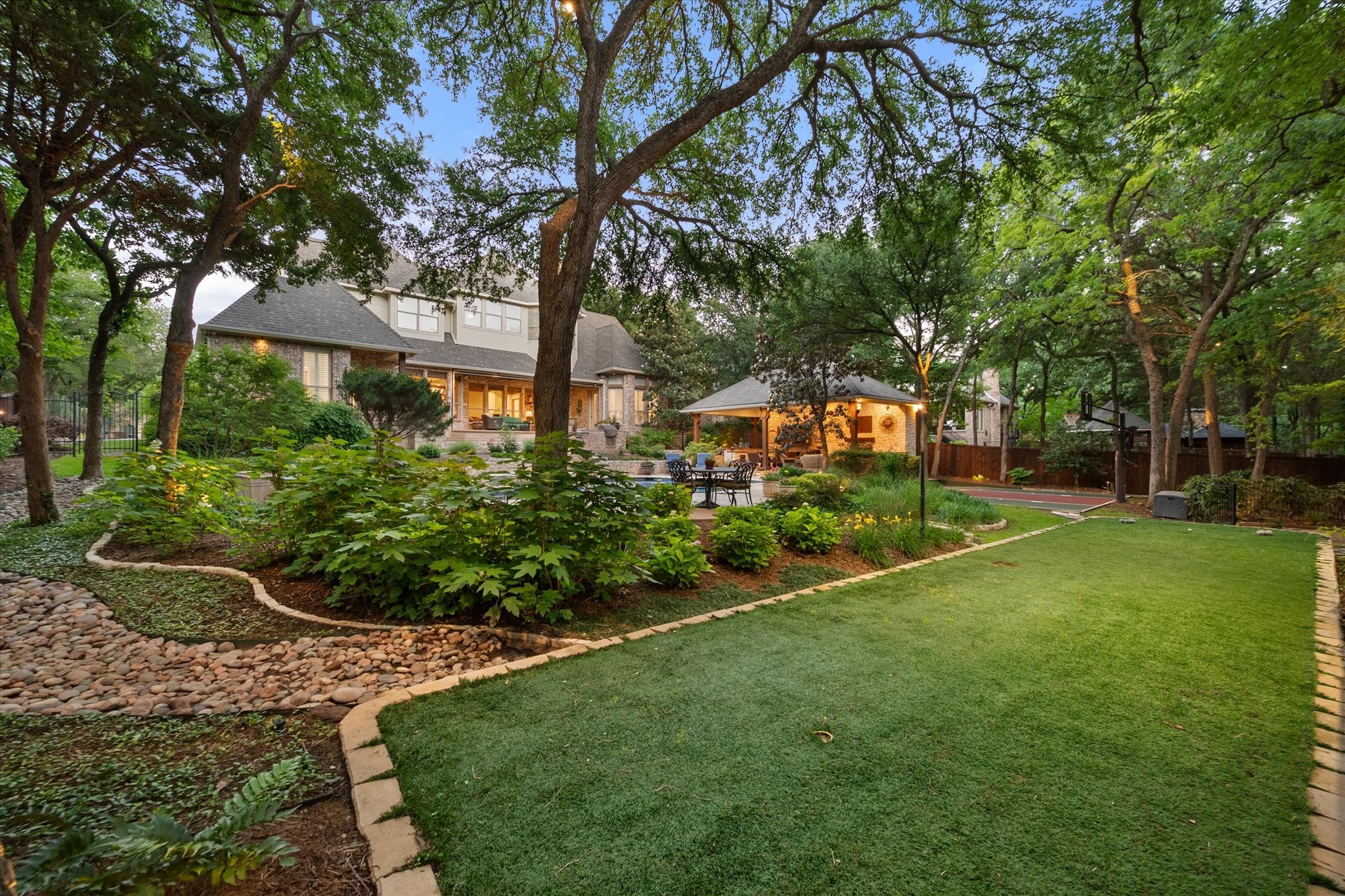 520 Round Hollow Lane