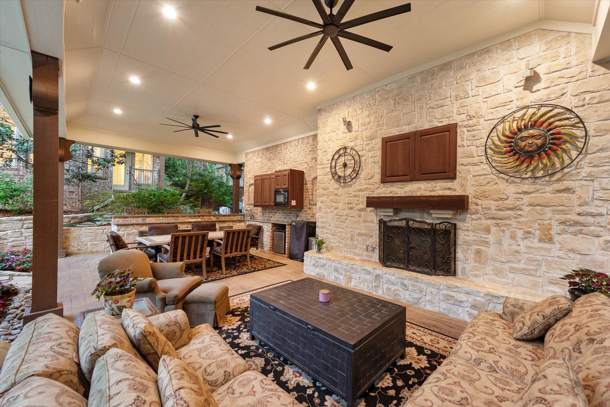 520 Round Hollow Lane