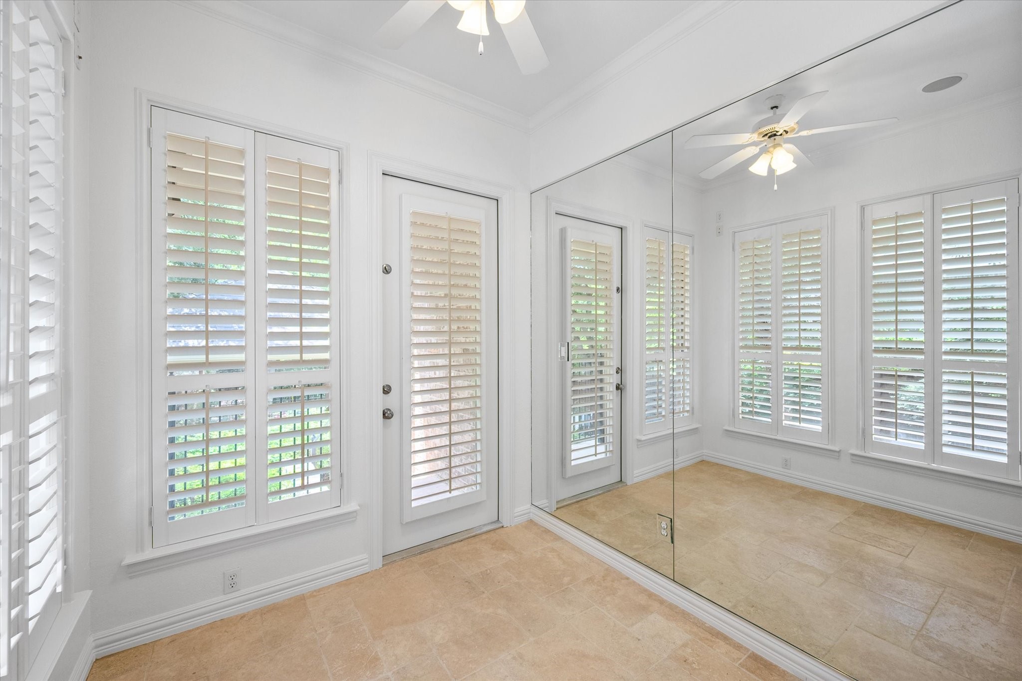 520 Round Hollow Lane