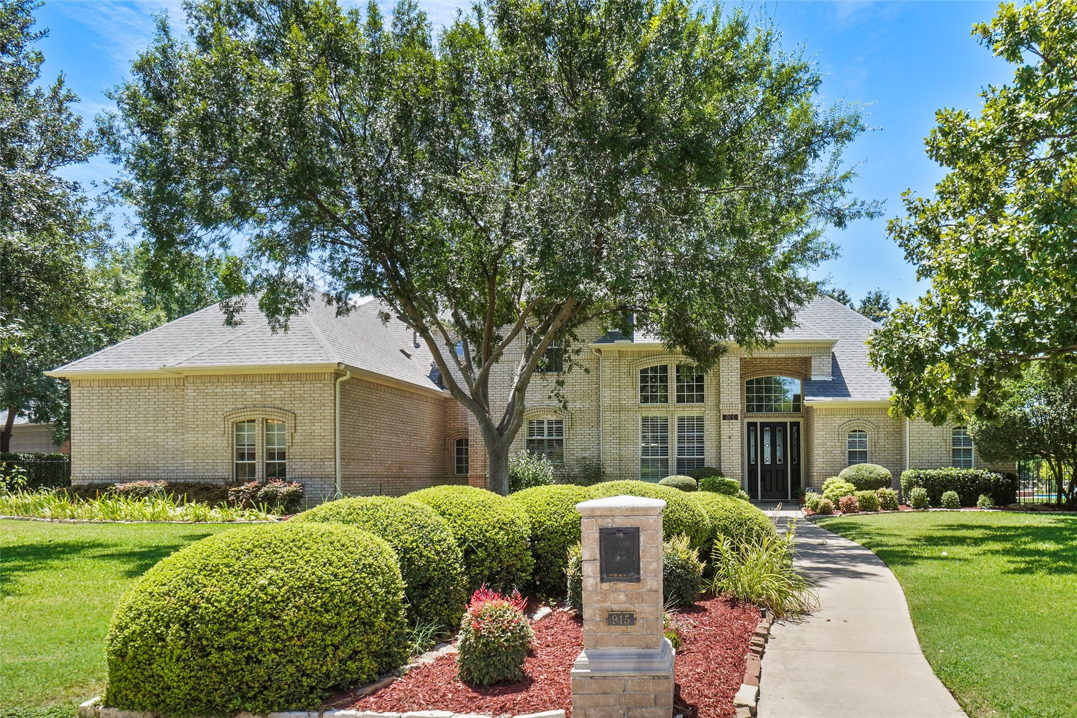 915 Brazos Drive