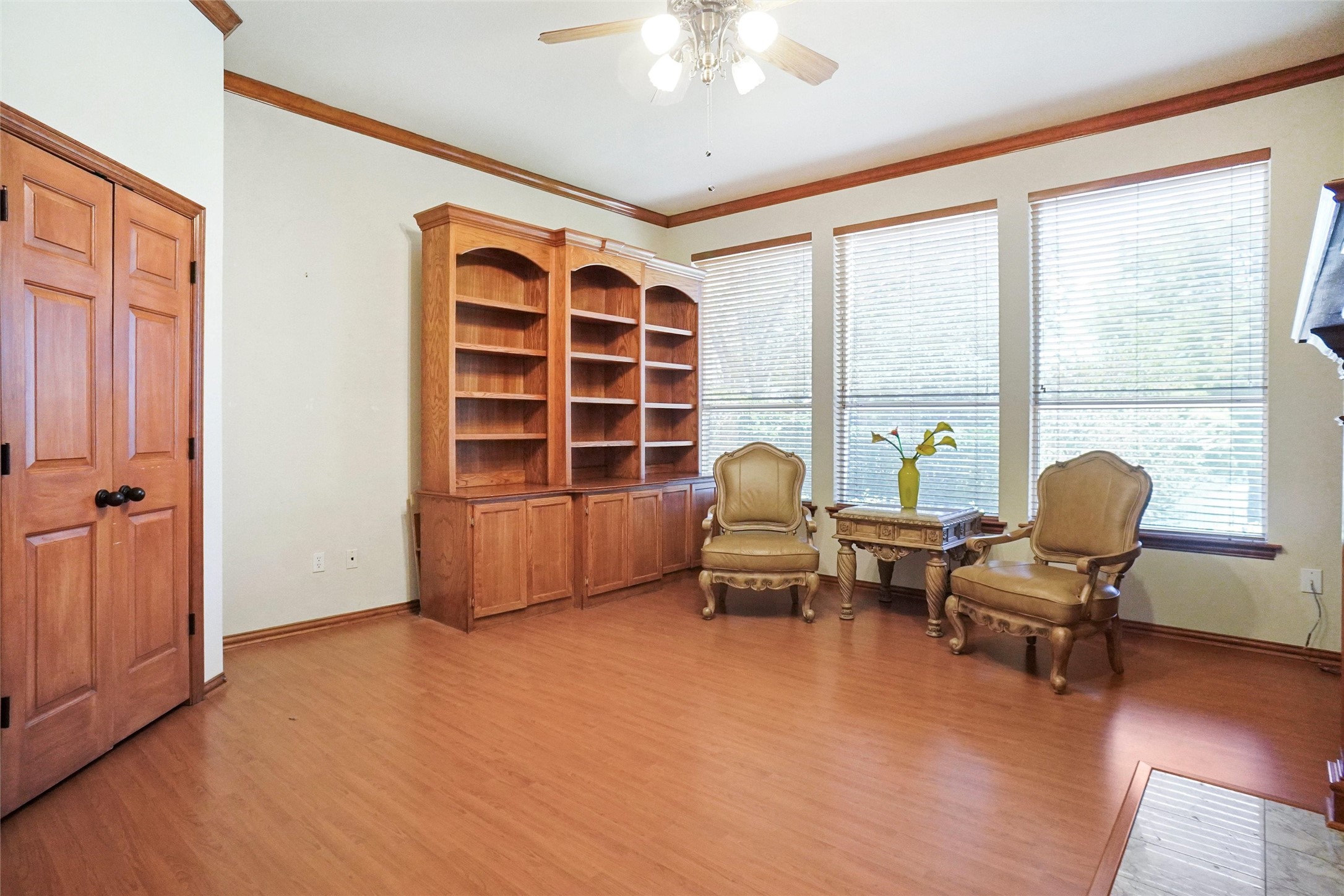 915 Brazos Drive