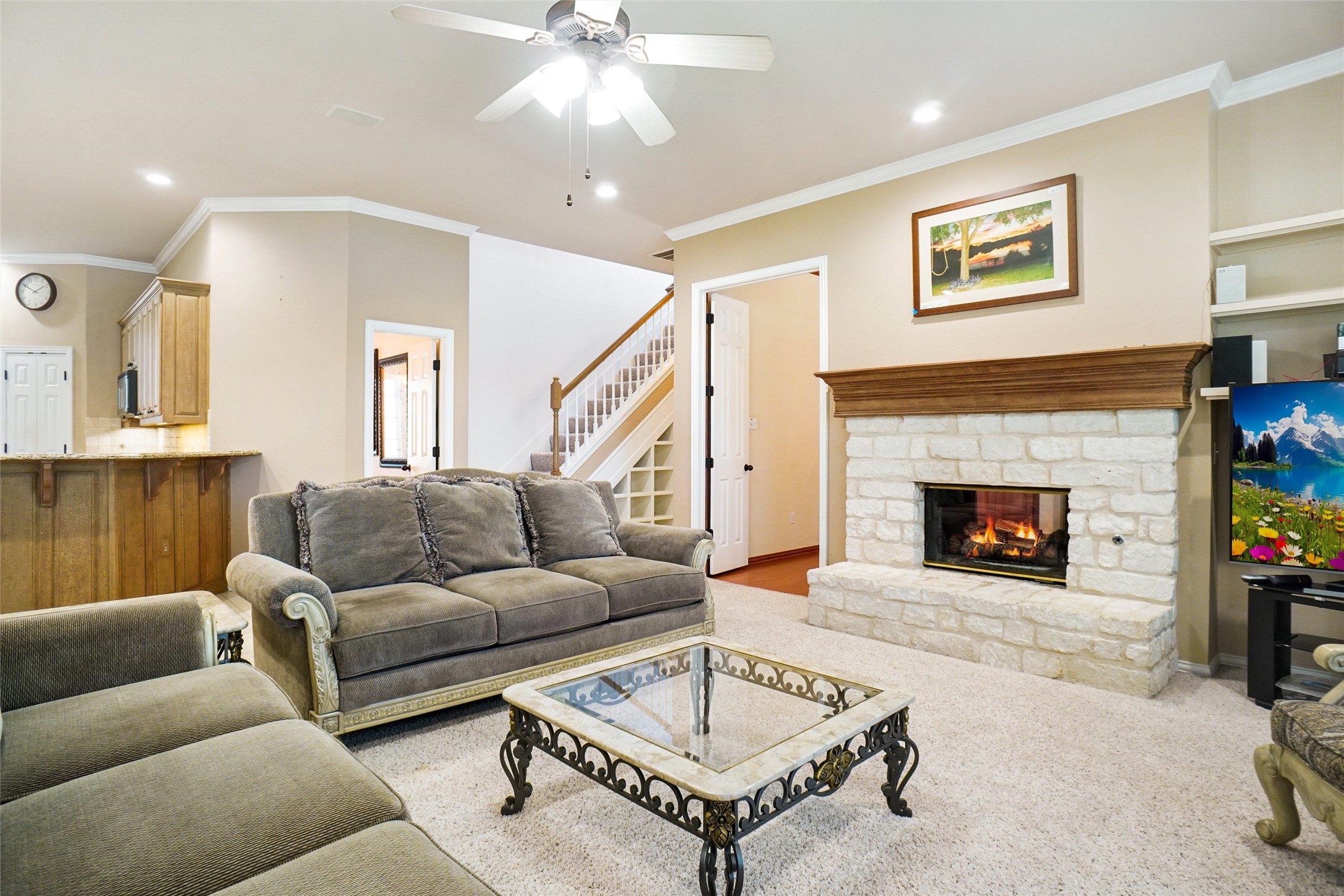 915 Brazos Drive