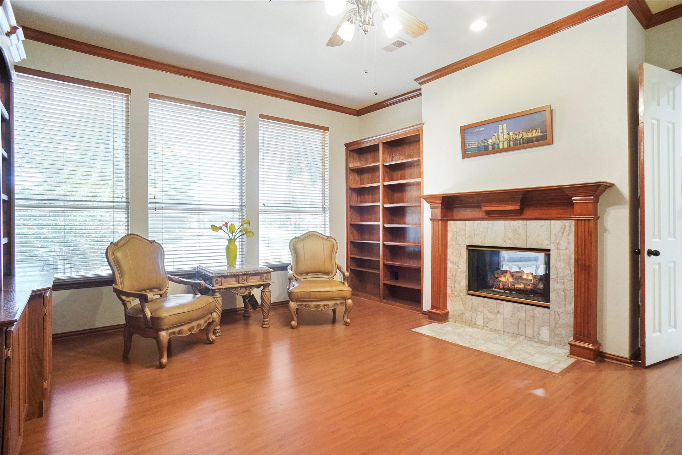 915 Brazos Drive
