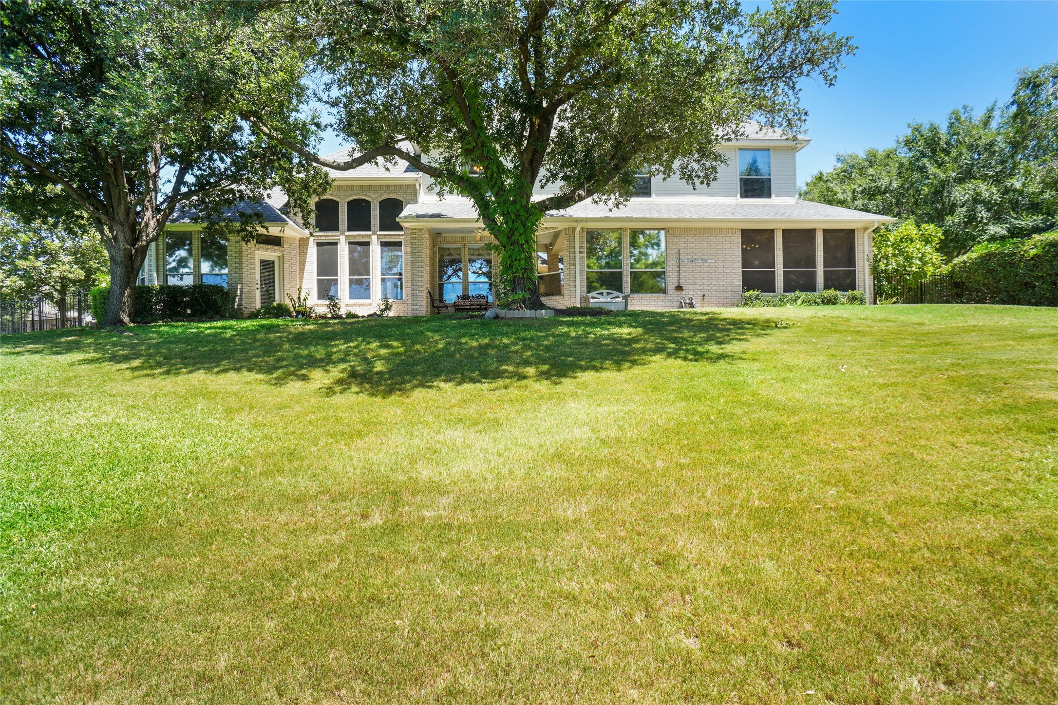915 Brazos Drive