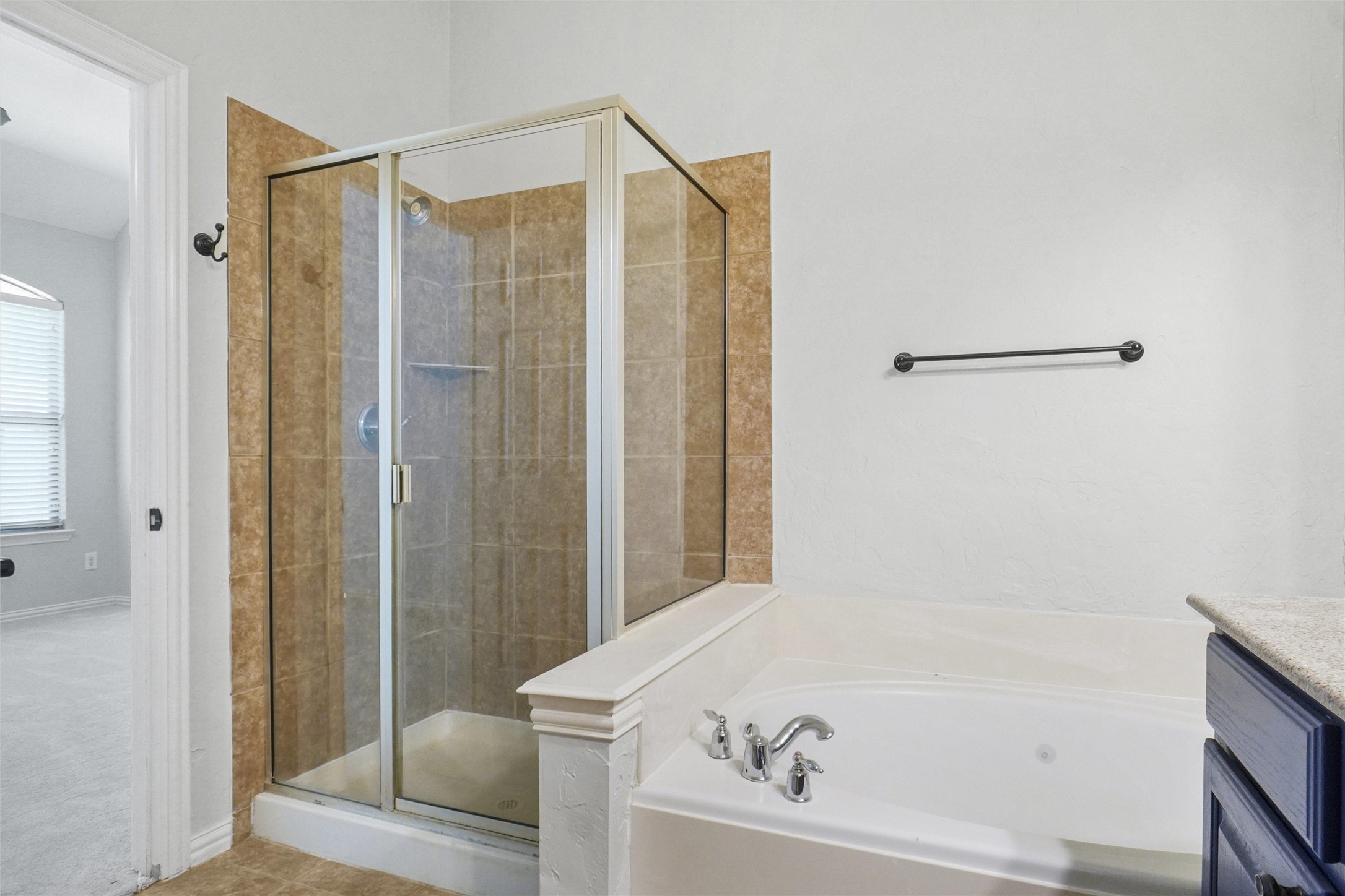 5920 Pedernales Ridge