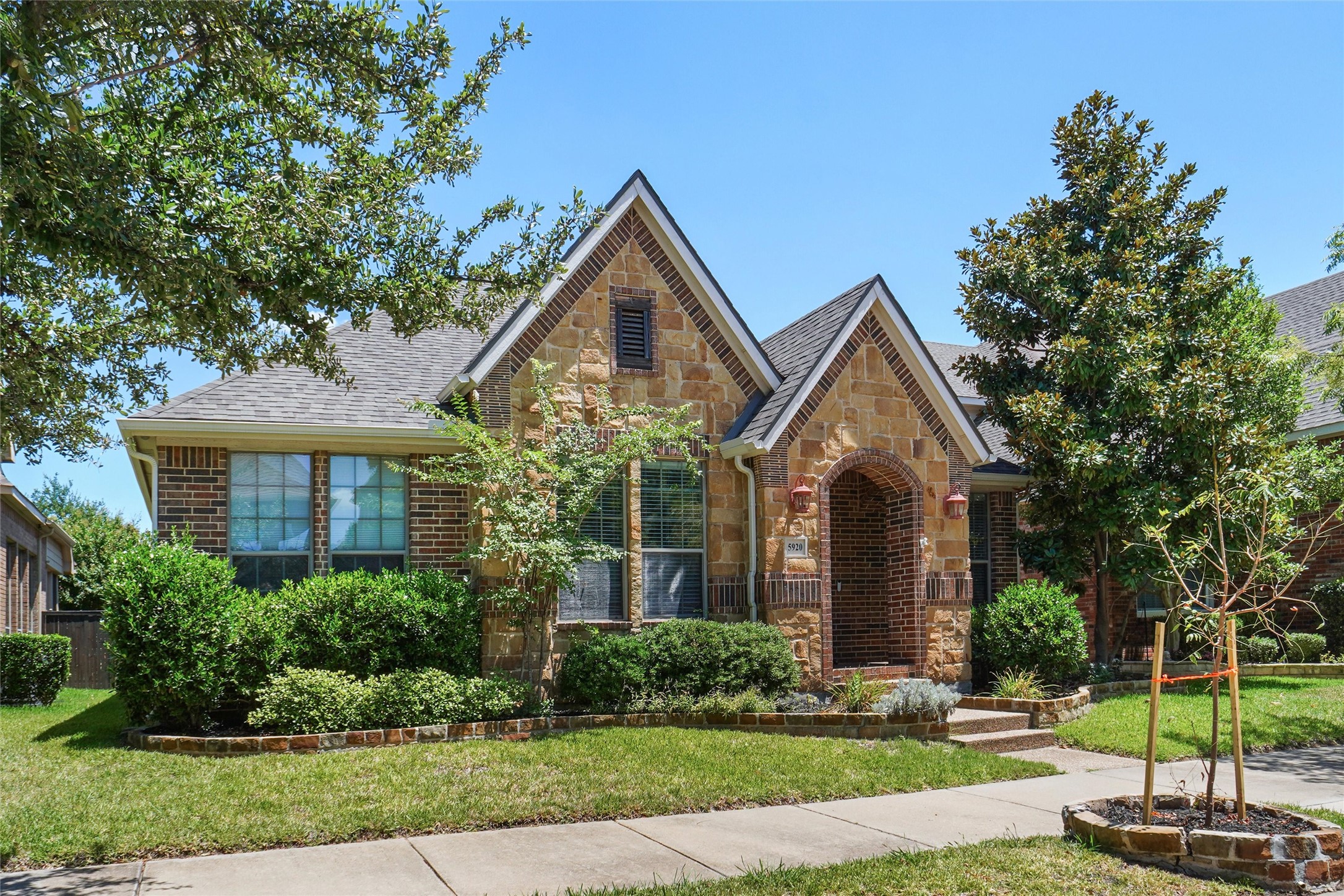 5920 Pedernales Ridge