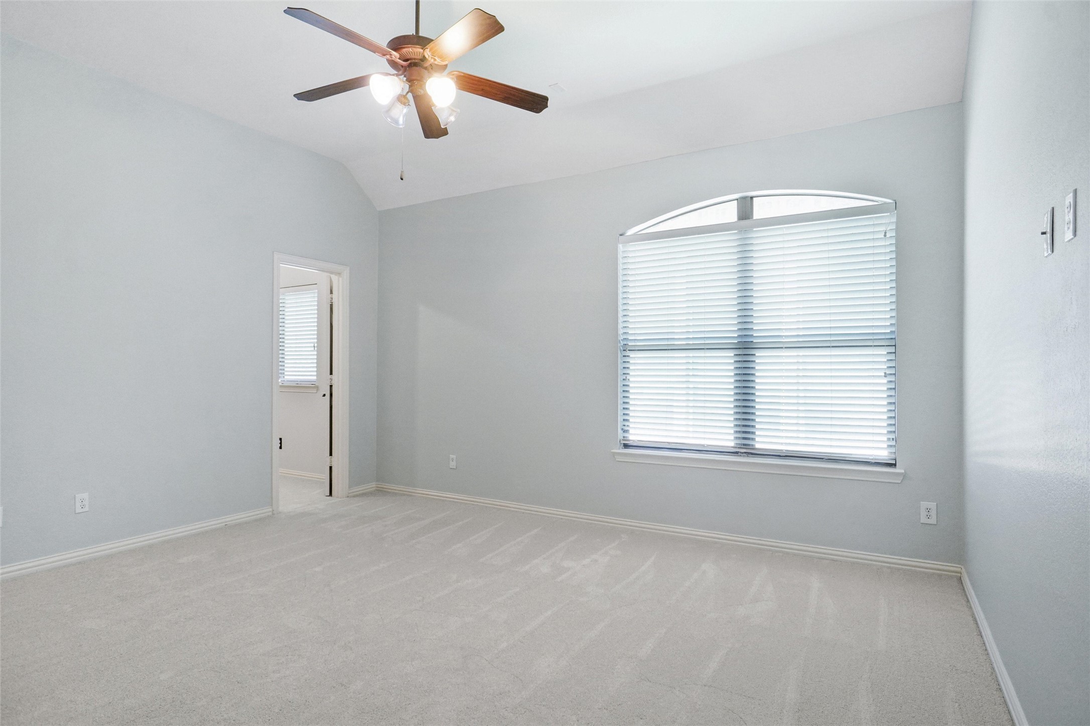 5920 Pedernales Ridge