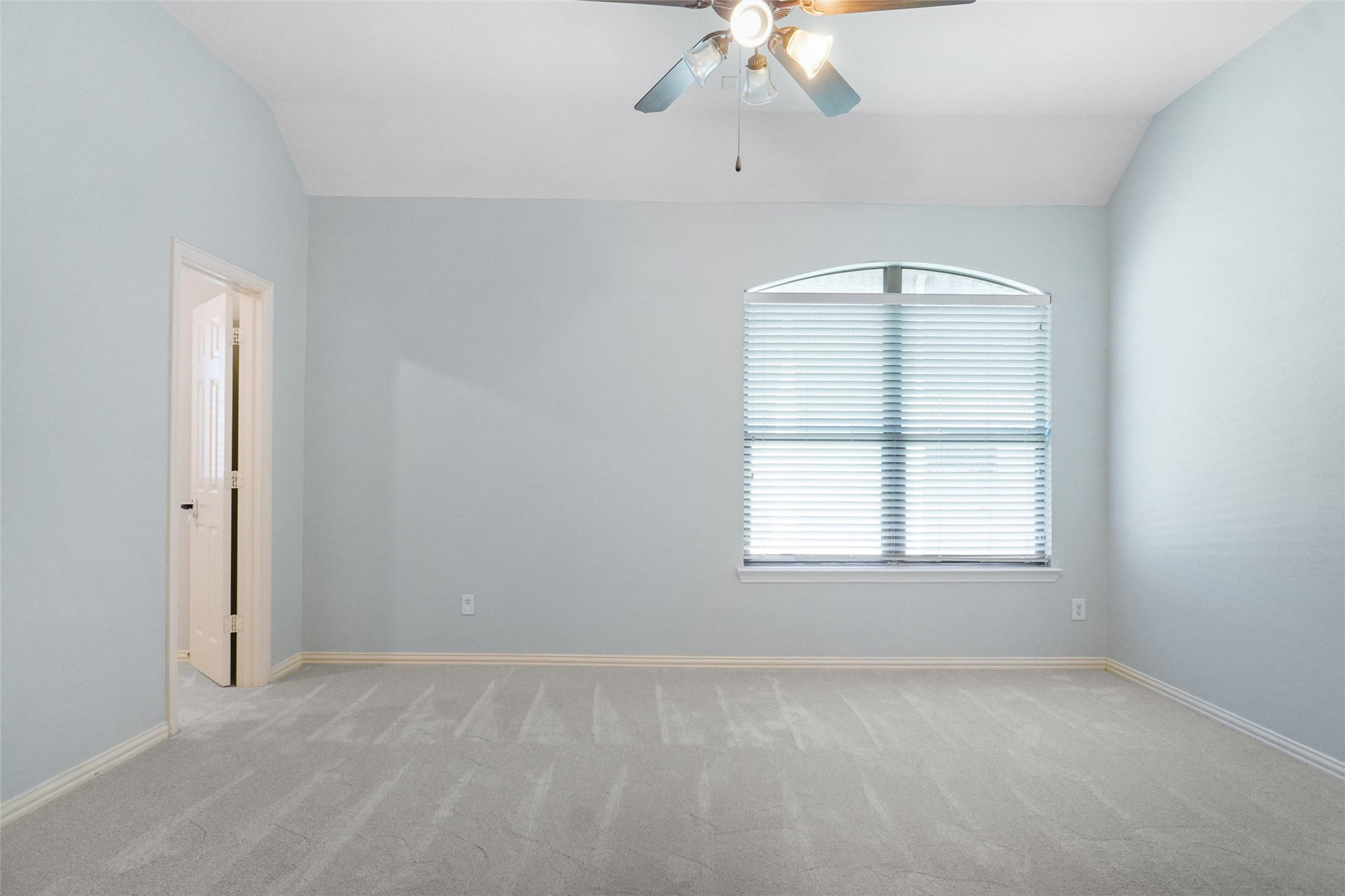 5920 Pedernales Ridge