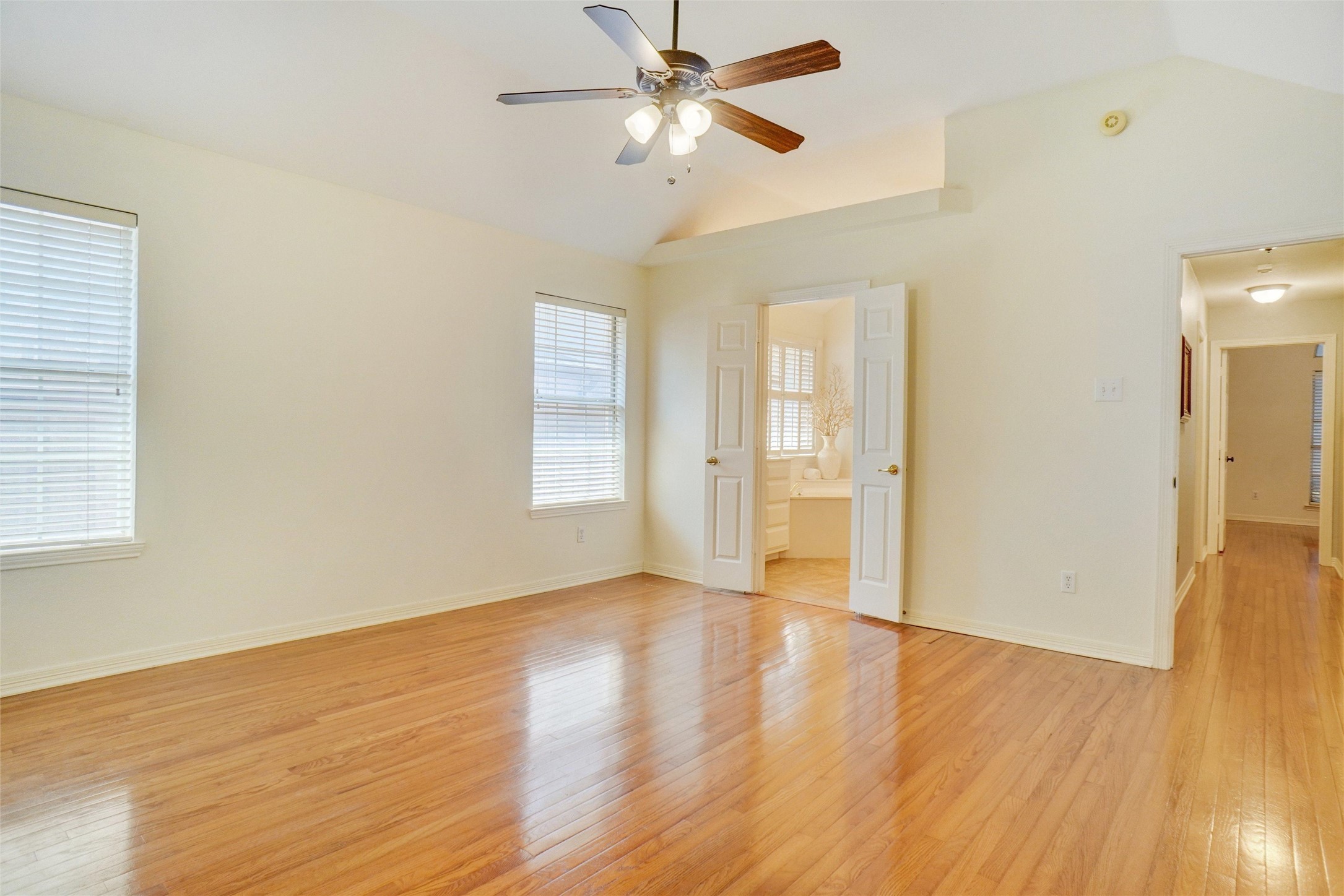 3404 Glade Creek Drive