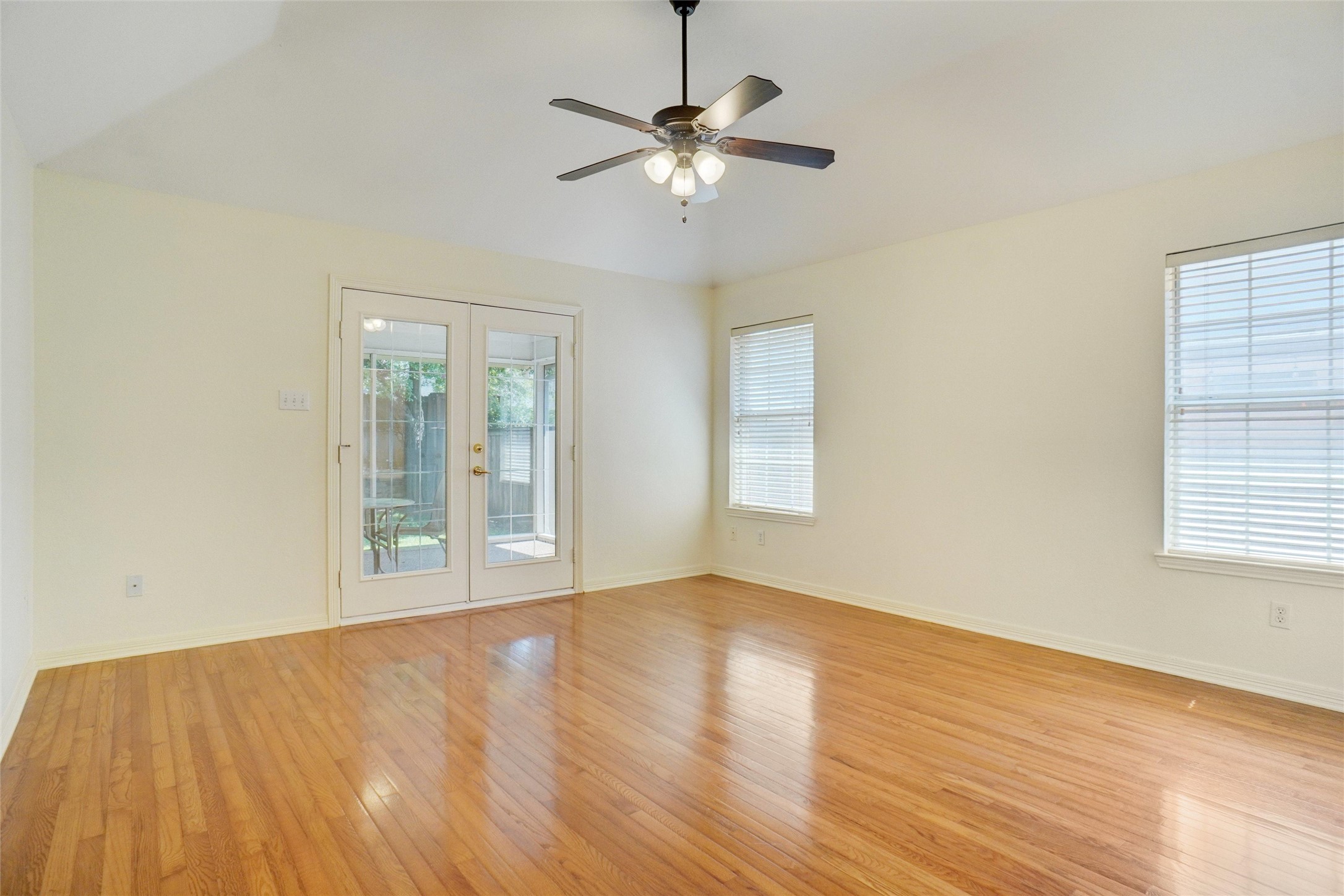 3404 Glade Creek Drive