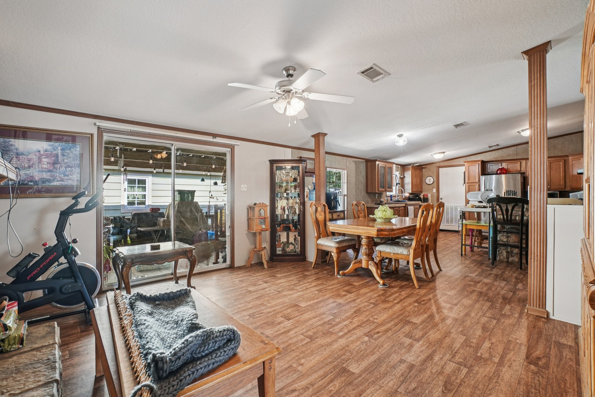 1088 Westpark Circle S